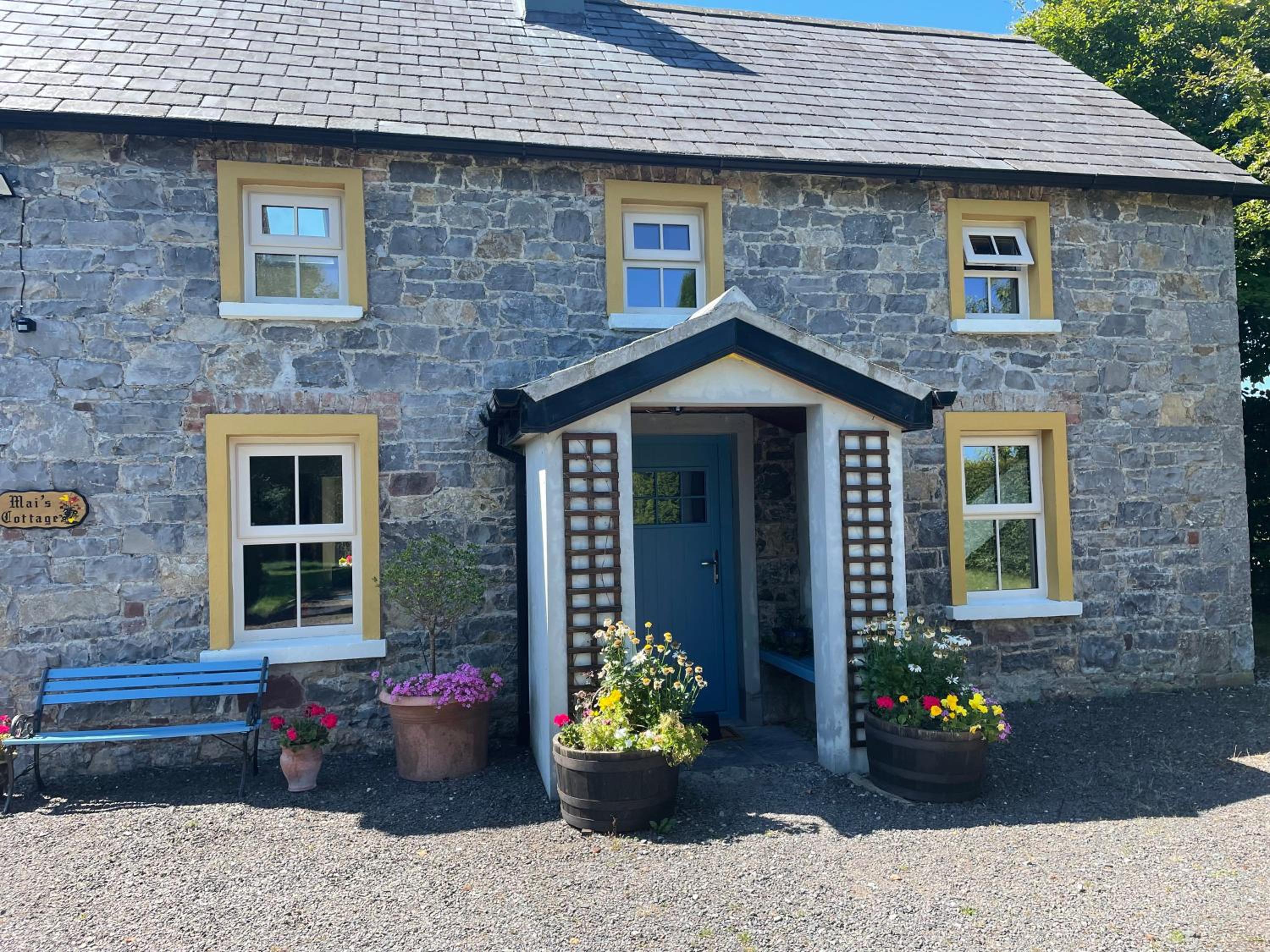 Mai's Cottage Suite - Charming Holiday Rental view 4