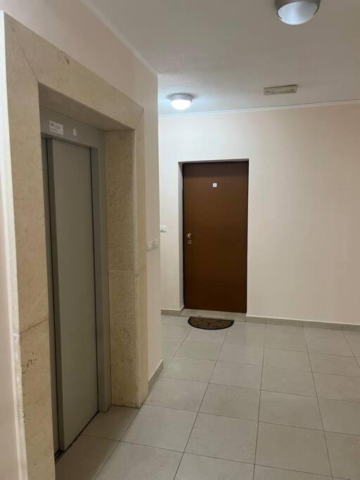Lovely apartment with the parking place view 2