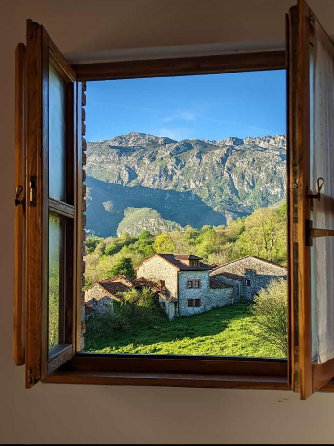 El Llagarin view 4
