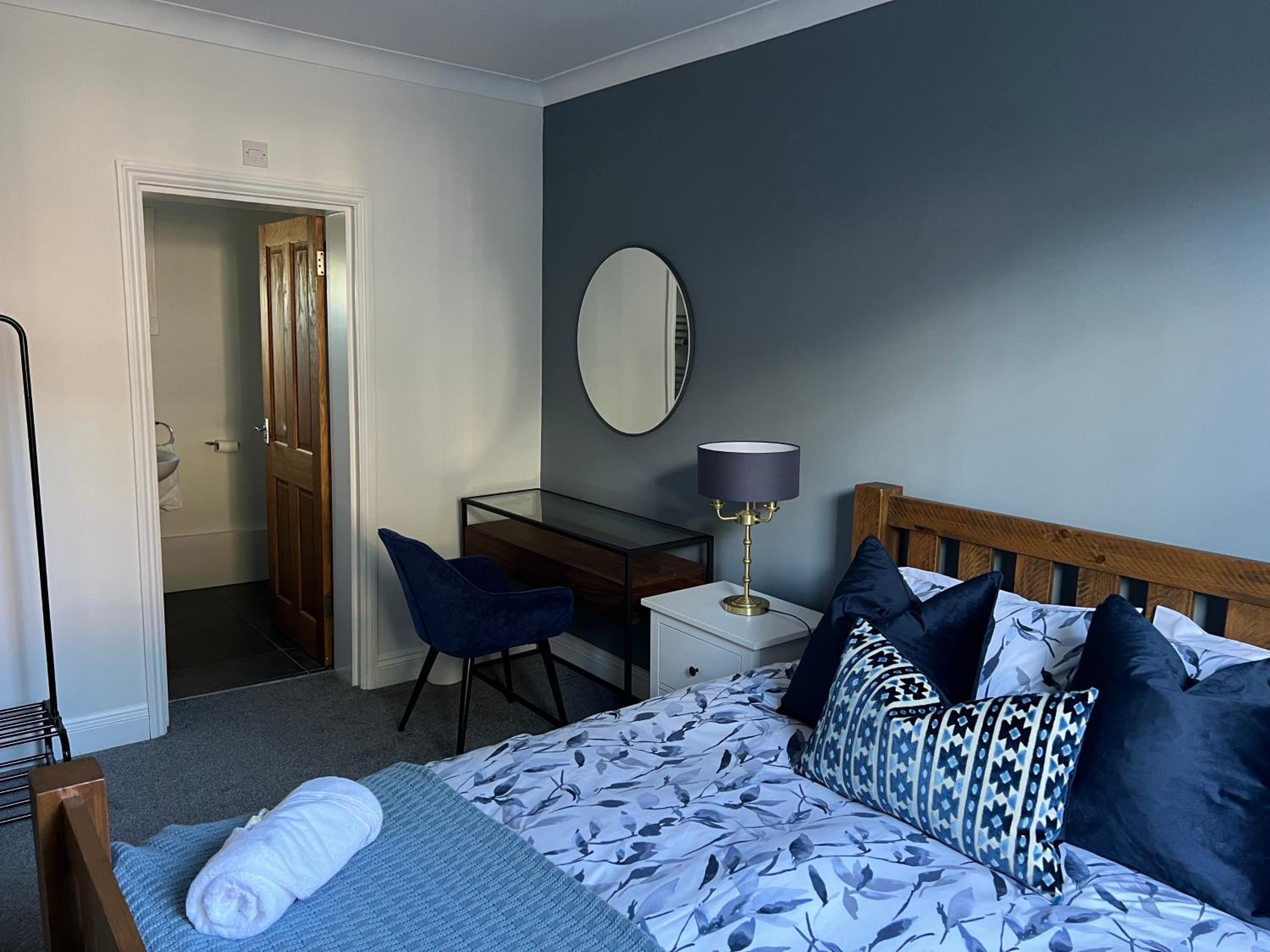 Basingstoke Vacations - The Snicket Apartment - Property Image 13