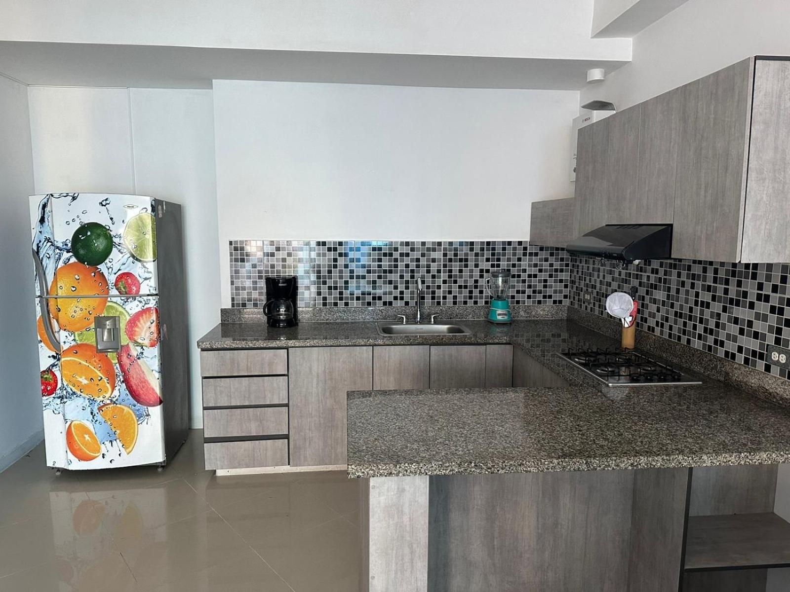 Apartamento lujoso a un minuto de la playa del laguito, la mejor playa de Cartagena de Indias