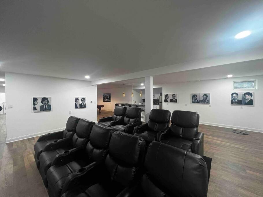 Luxe Lrg Pocono House for 18 Hot Tub/Gameroom/Pool view 5