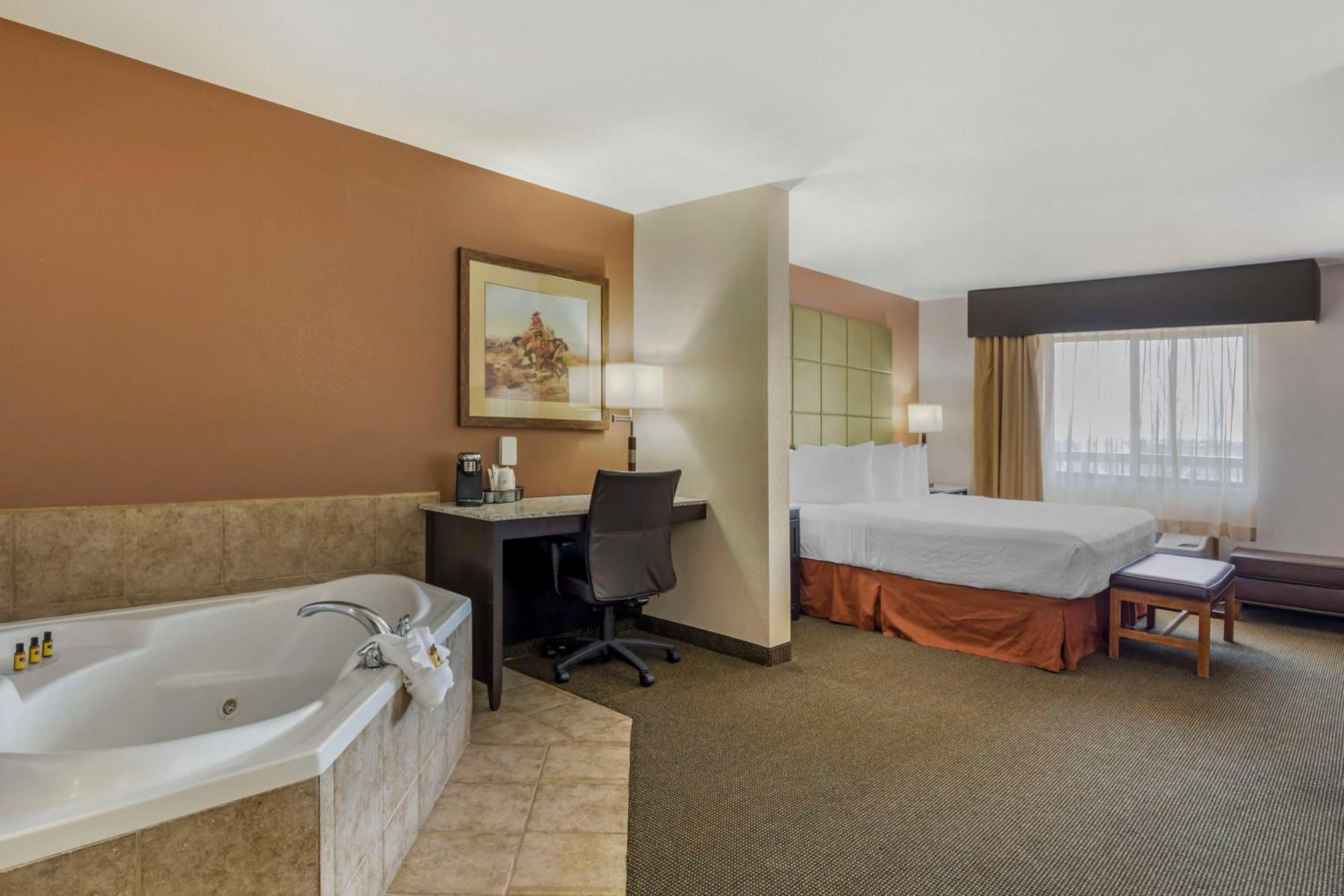 Dodge City Vacations - Best Western Plus Country Inn  Suites - Property Image 3