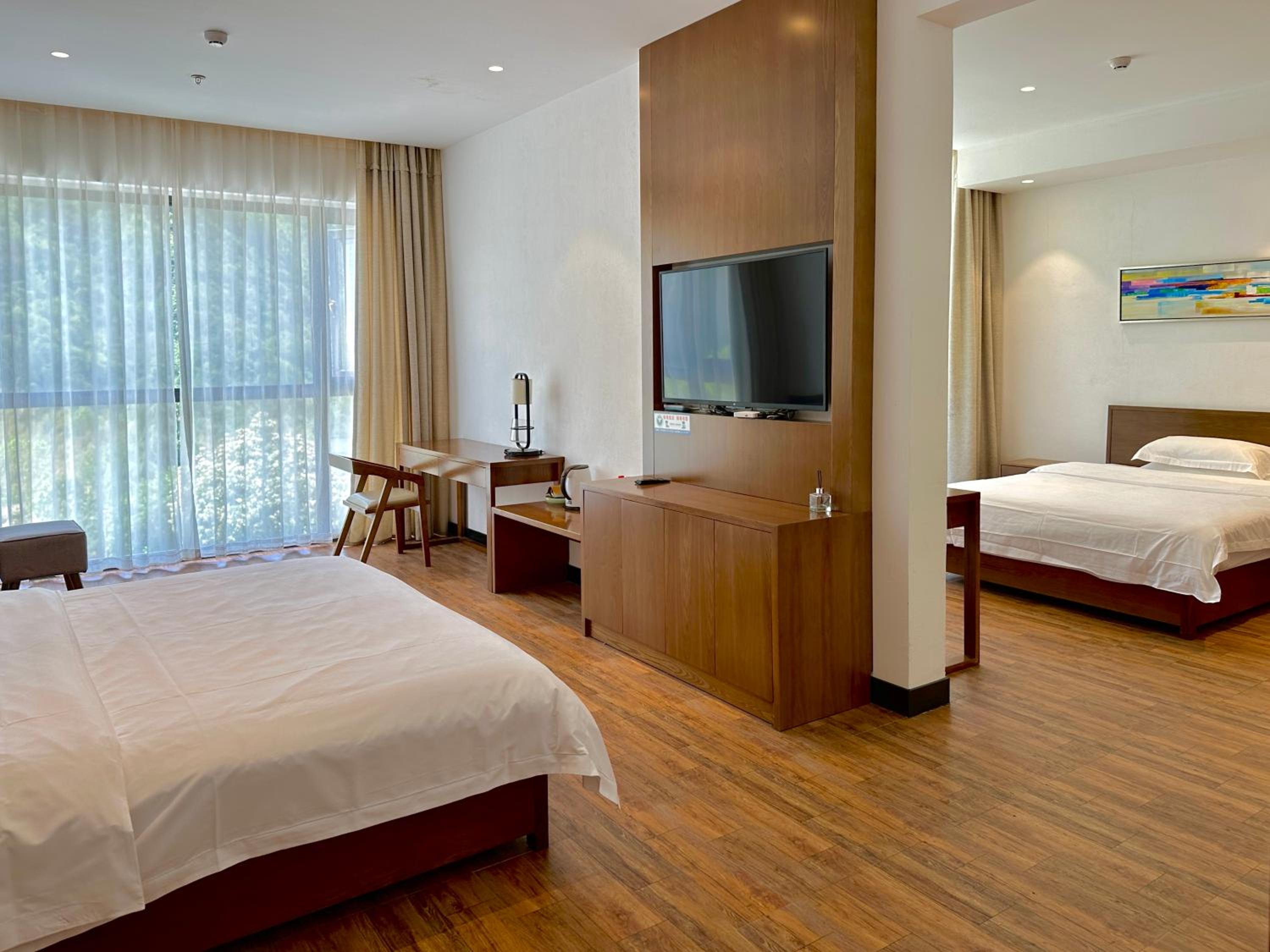 Zhangjiajie National Park Nvue Resorts