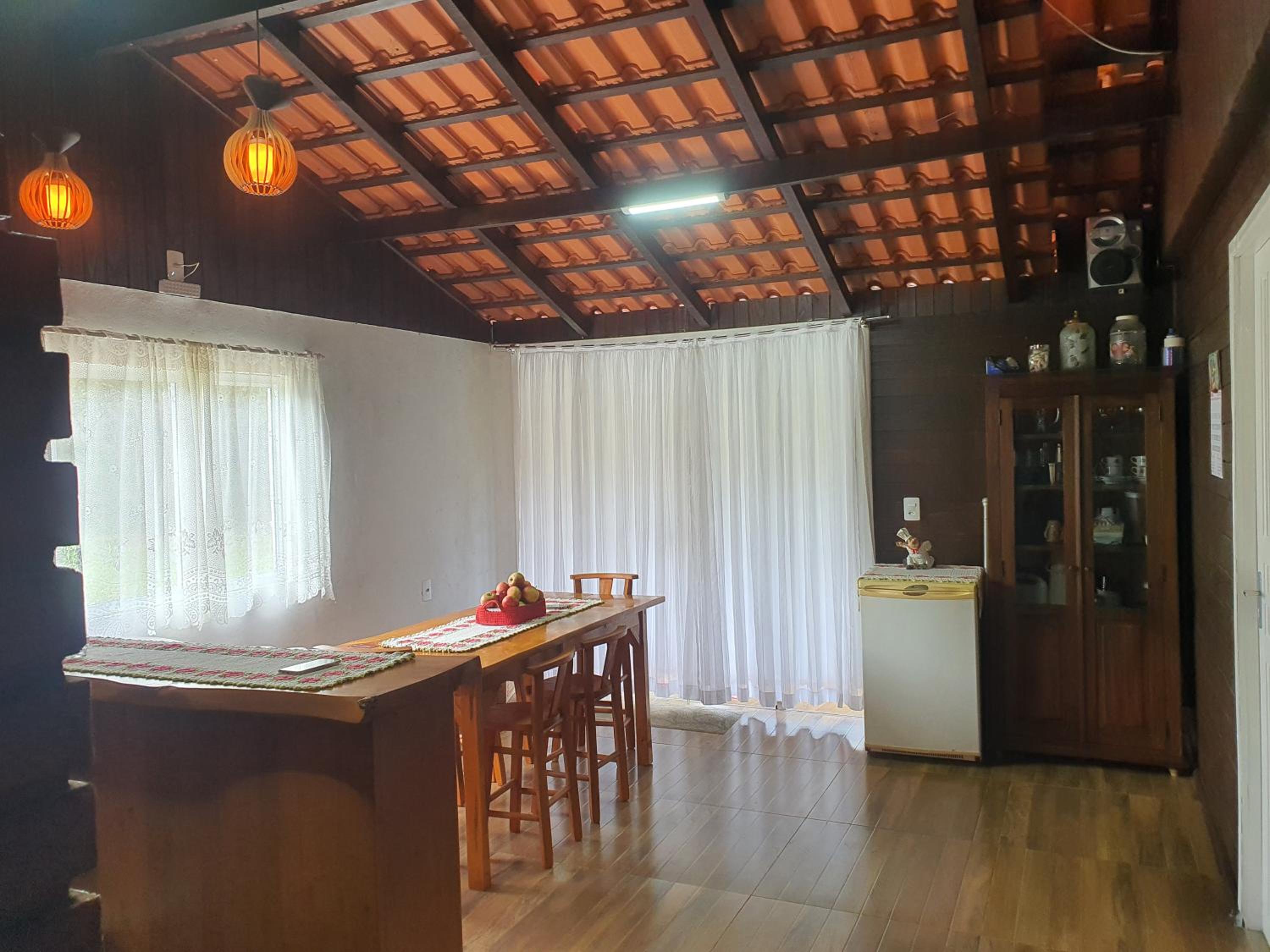 Casa p fim de semana p 6 pessoas 12km, do centro de urupema