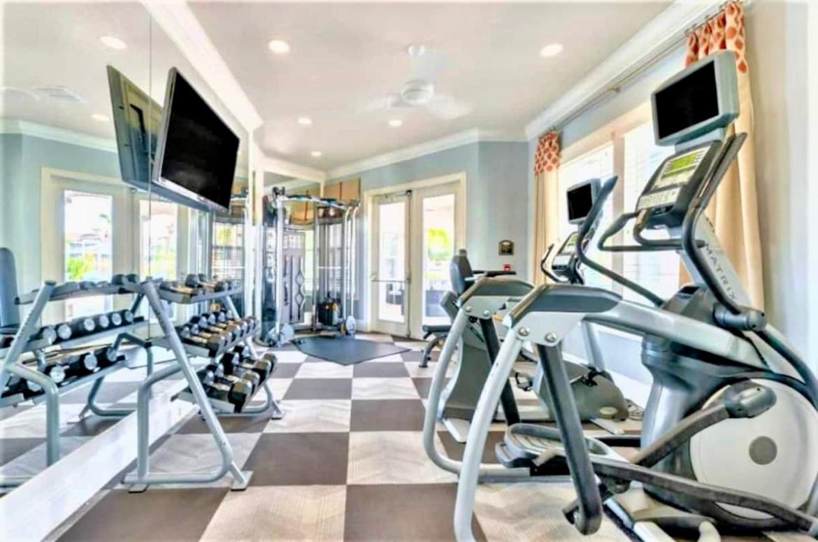 Loftly Luxury Modern Oasis 2BR 2BA apartment Windermere FL, near Disney, Universal Studios, Magic Kingdom, Pool, Gym, Patio, free cable, wifi, free parking