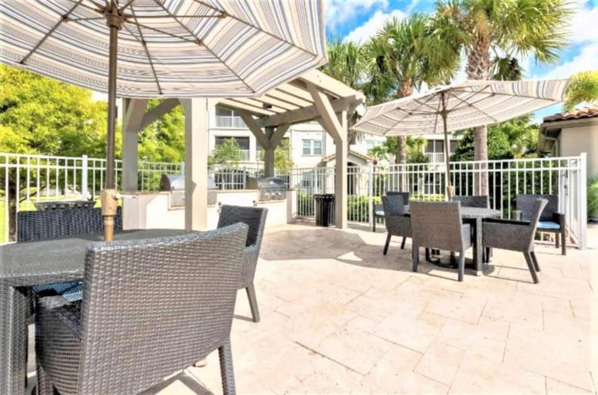 Loftly Luxury Modern Oasis 2BR 2BA apartment Windermere FL, near Disney, Universal Studios, Magic Kingdom, Pool, Gym, Patio, free cable, wifi, free parking