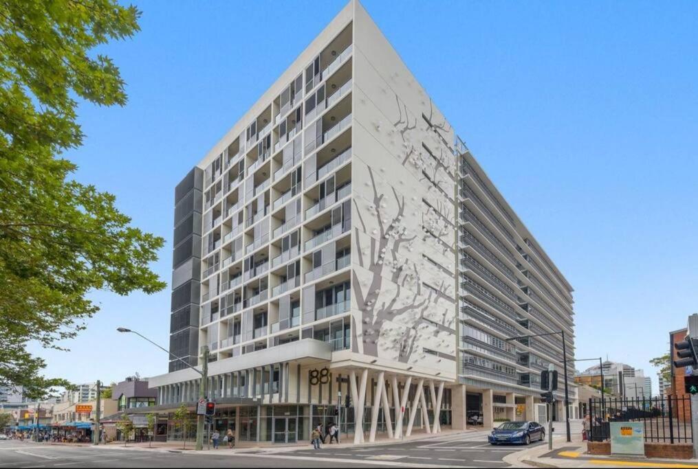 Chatswood Exeutive Condo - 2 Bedrooms 2 Bathrooms with King Bed