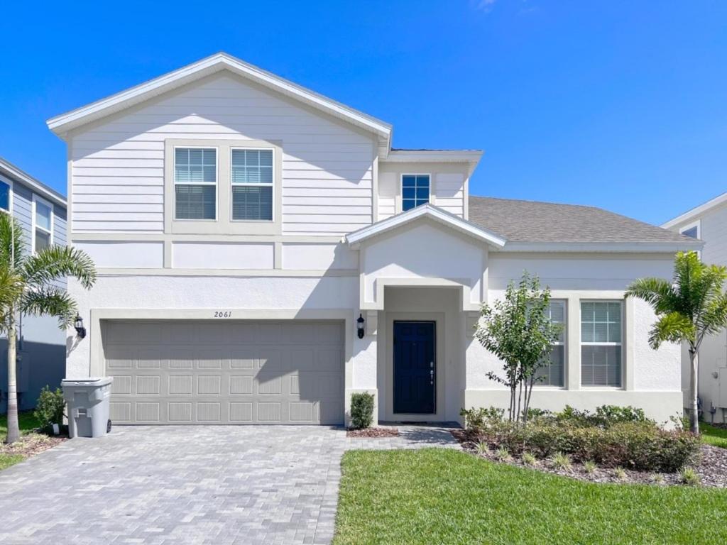 Luxurious Pool Home with Private Pool-2061LC home