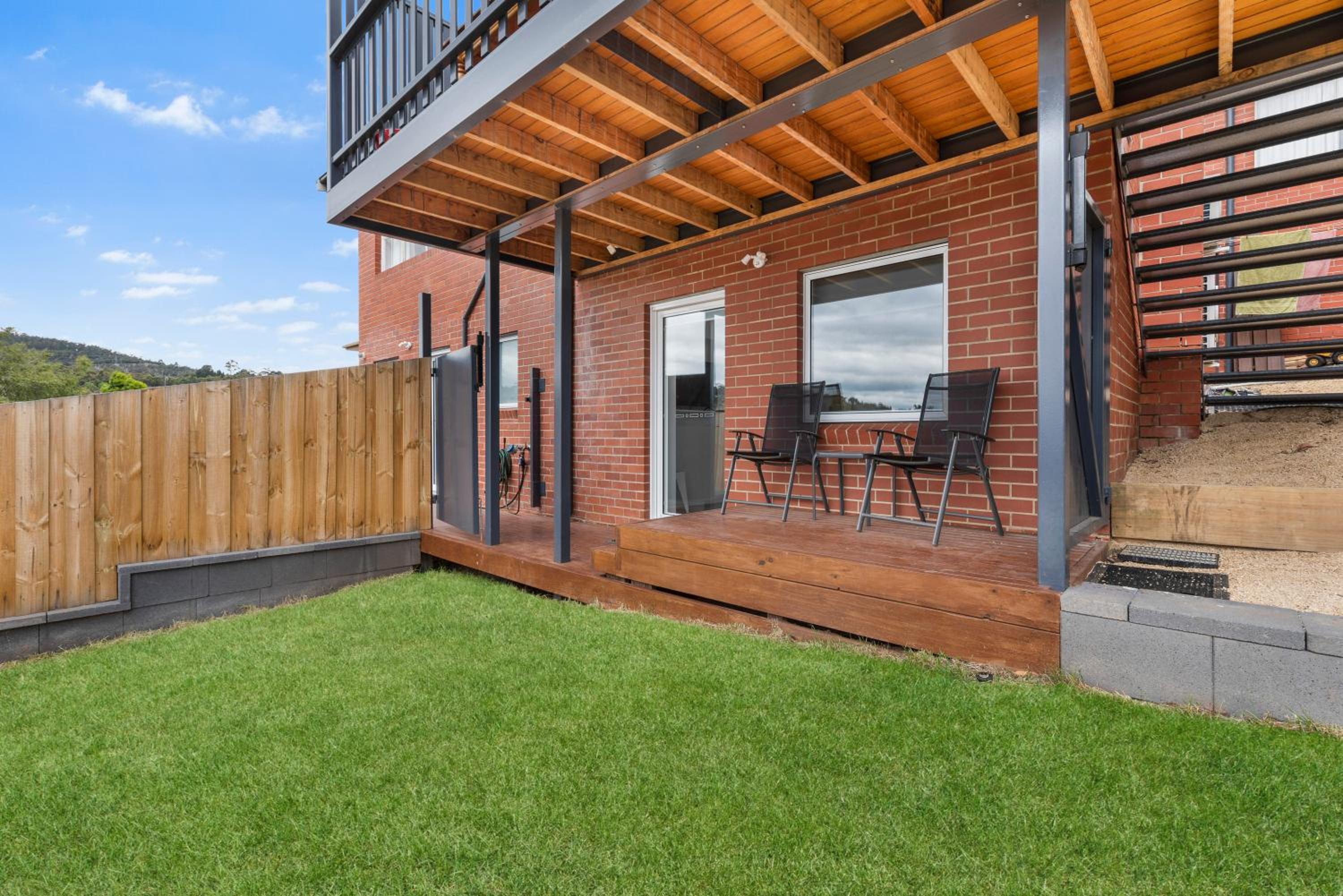 Cosy Cottesloe - Mount Wellington View - Free Parking - Free WIFI