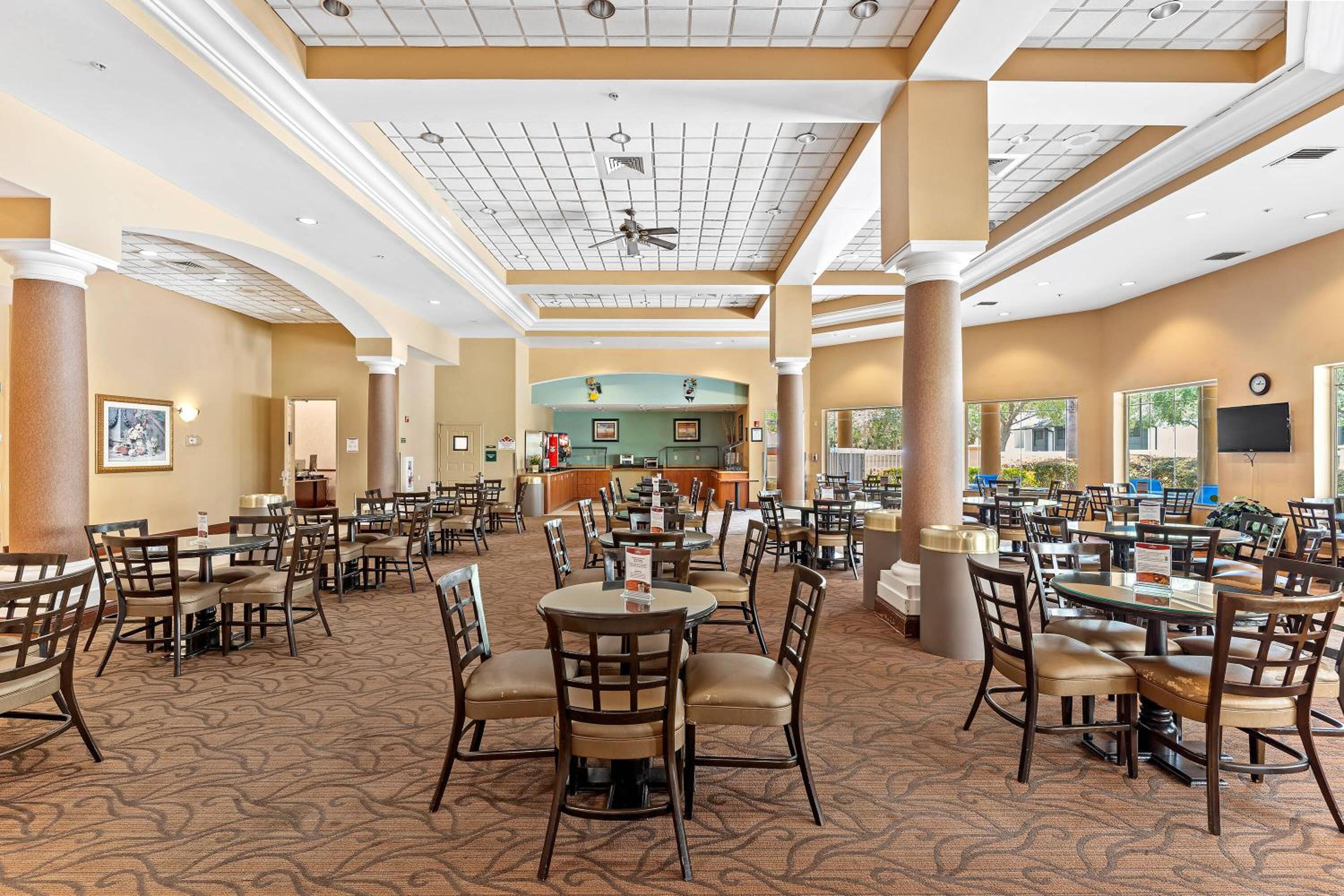 1BR FREE Shuttle to Disney Parks HS305