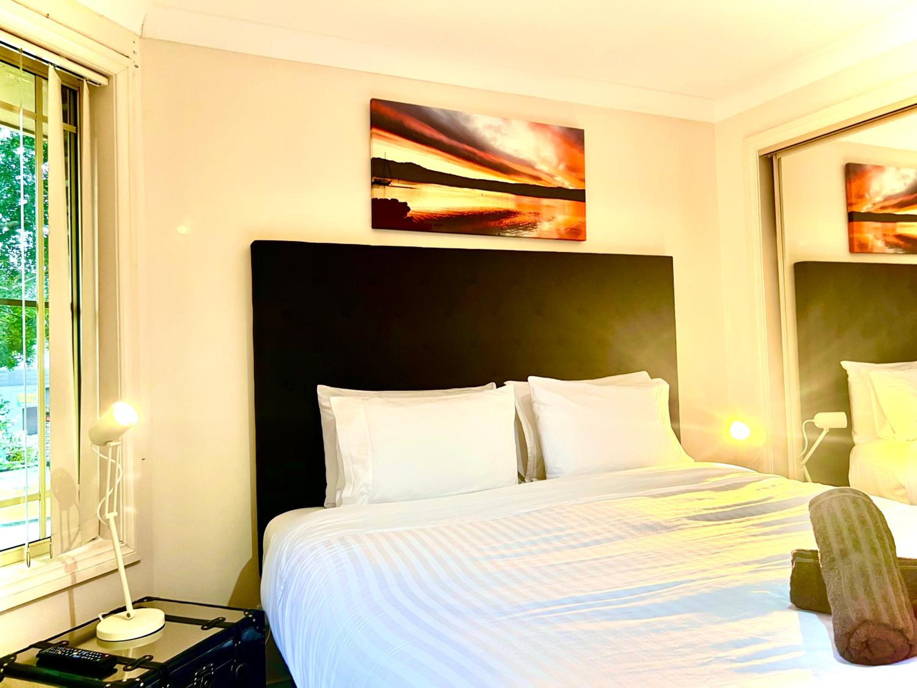 3 Bedroom Town house near Gosford CBD Sleeps 6 plus