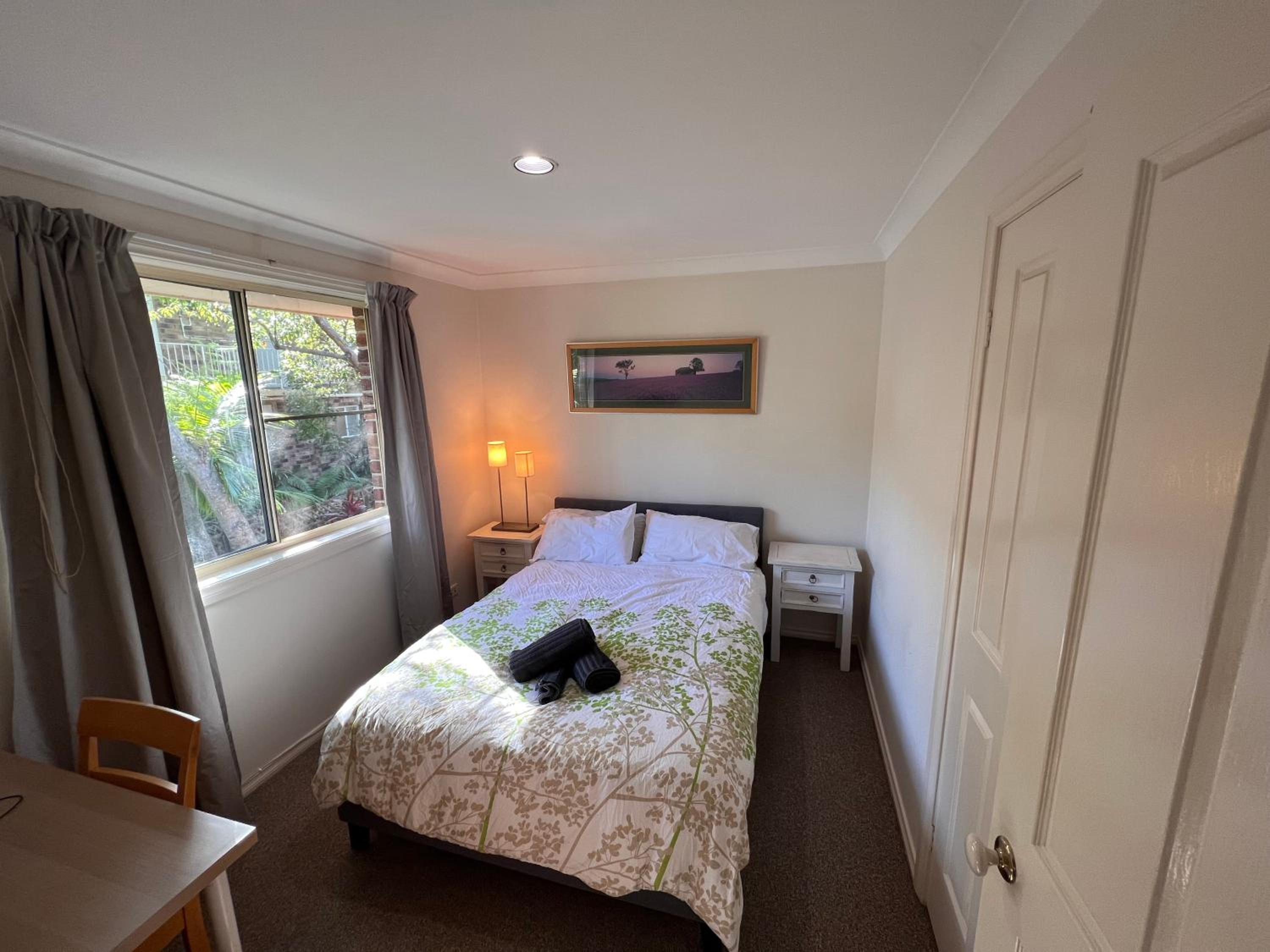 3 Bedroom Town house near Gosford CBD Sleeps 6 plus