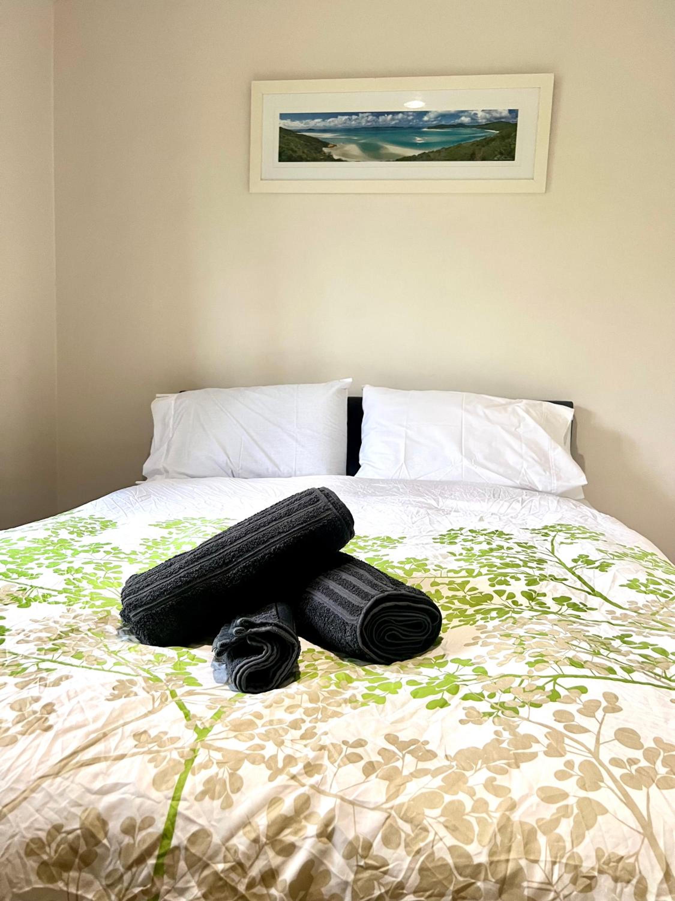 3 Bedroom Town house near Gosford CBD Sleeps 6 plus