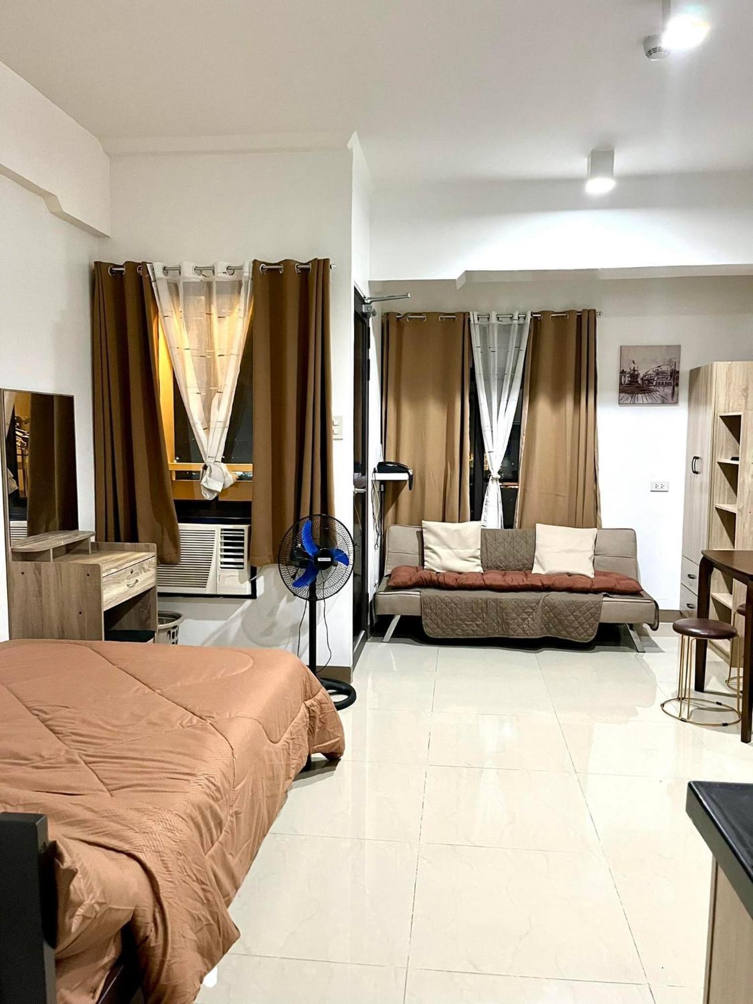 Mabolo Garden Flats 2309 view 2