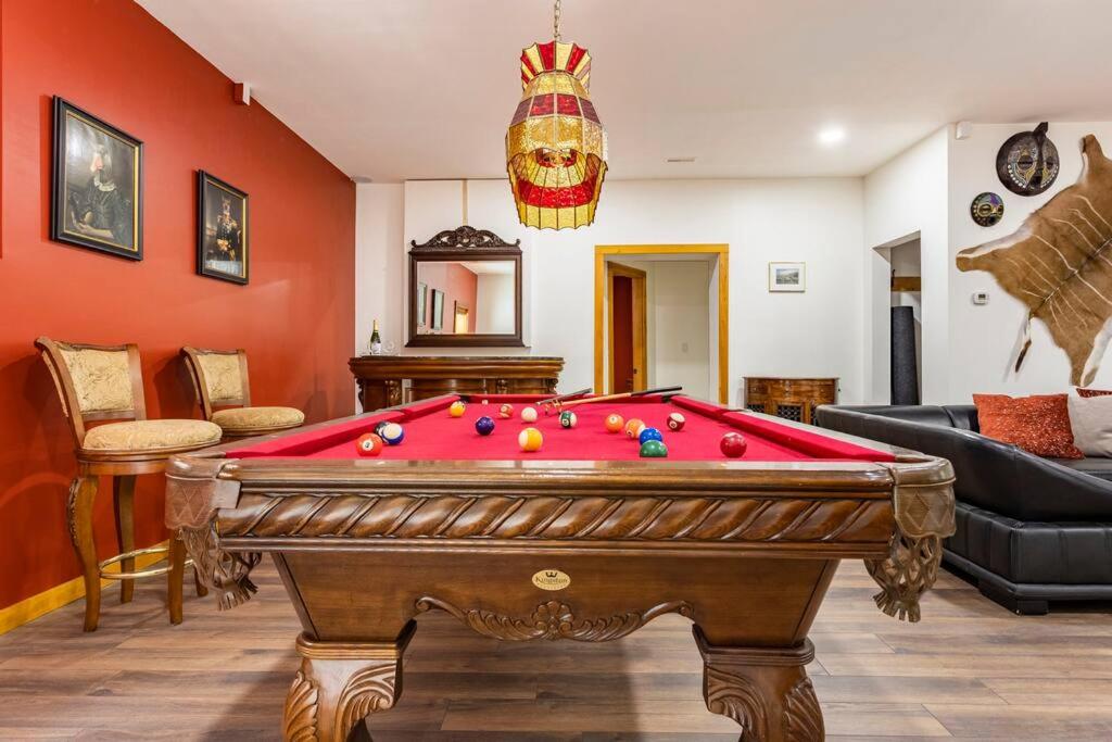 Gem by Manning Park: Luxury Loghouse “Ravenloft”