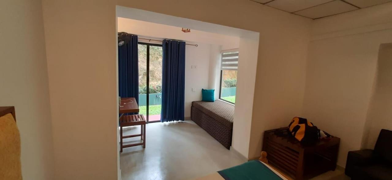 Hangarankanda Bungalow Deniyaya view 4