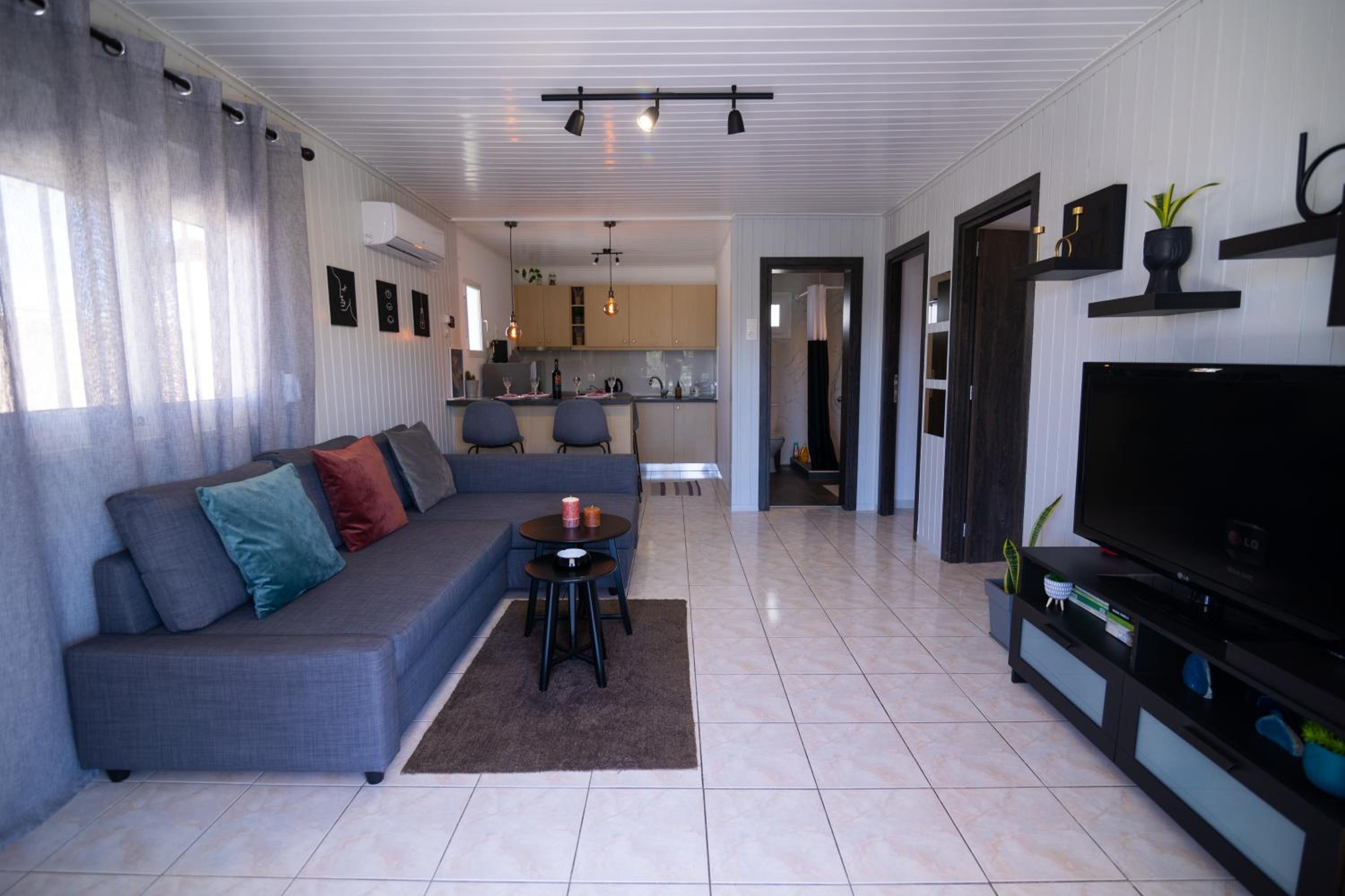 Oceanus Summer House view 5
