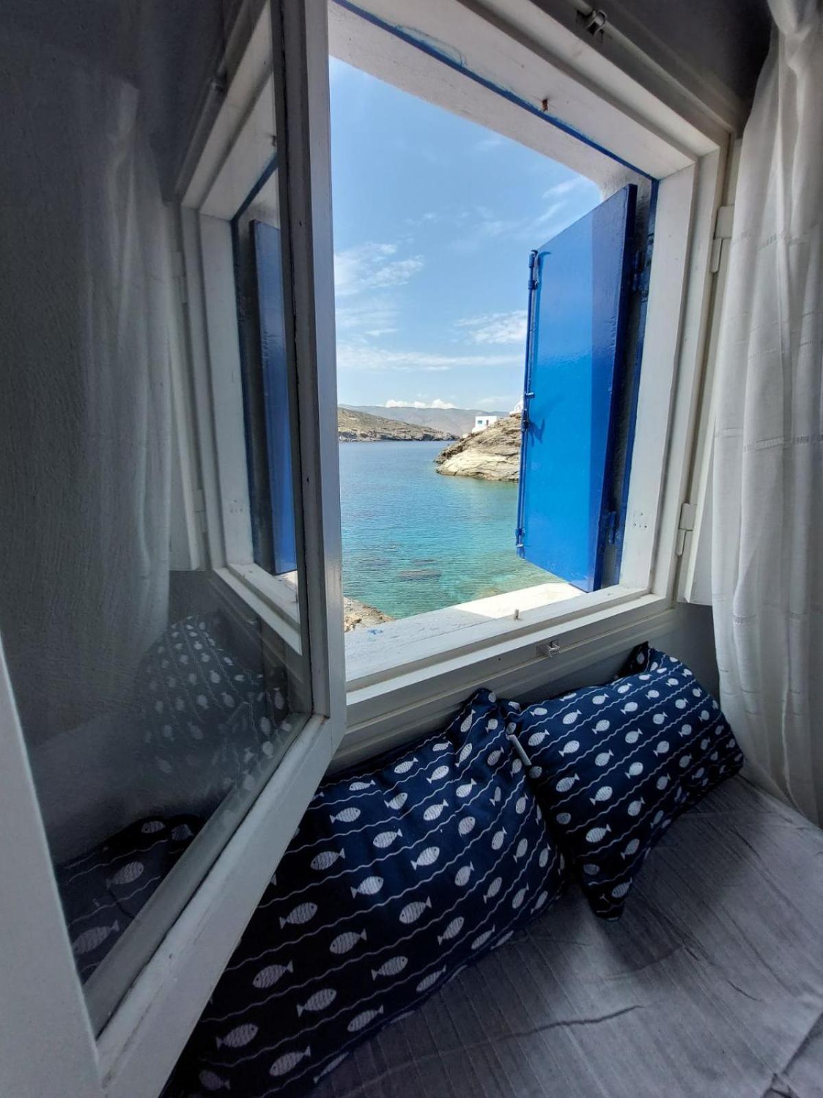 House on the rocks in Malli beach photo 4