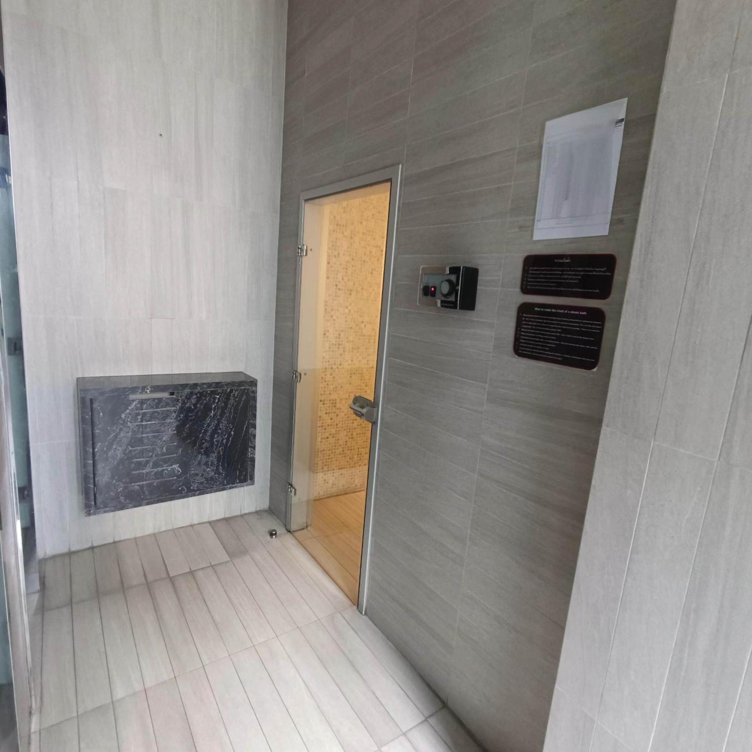 Sathon Luxury High-rise Apartment City View KingPower ,IconSiam ,BNH,Silom