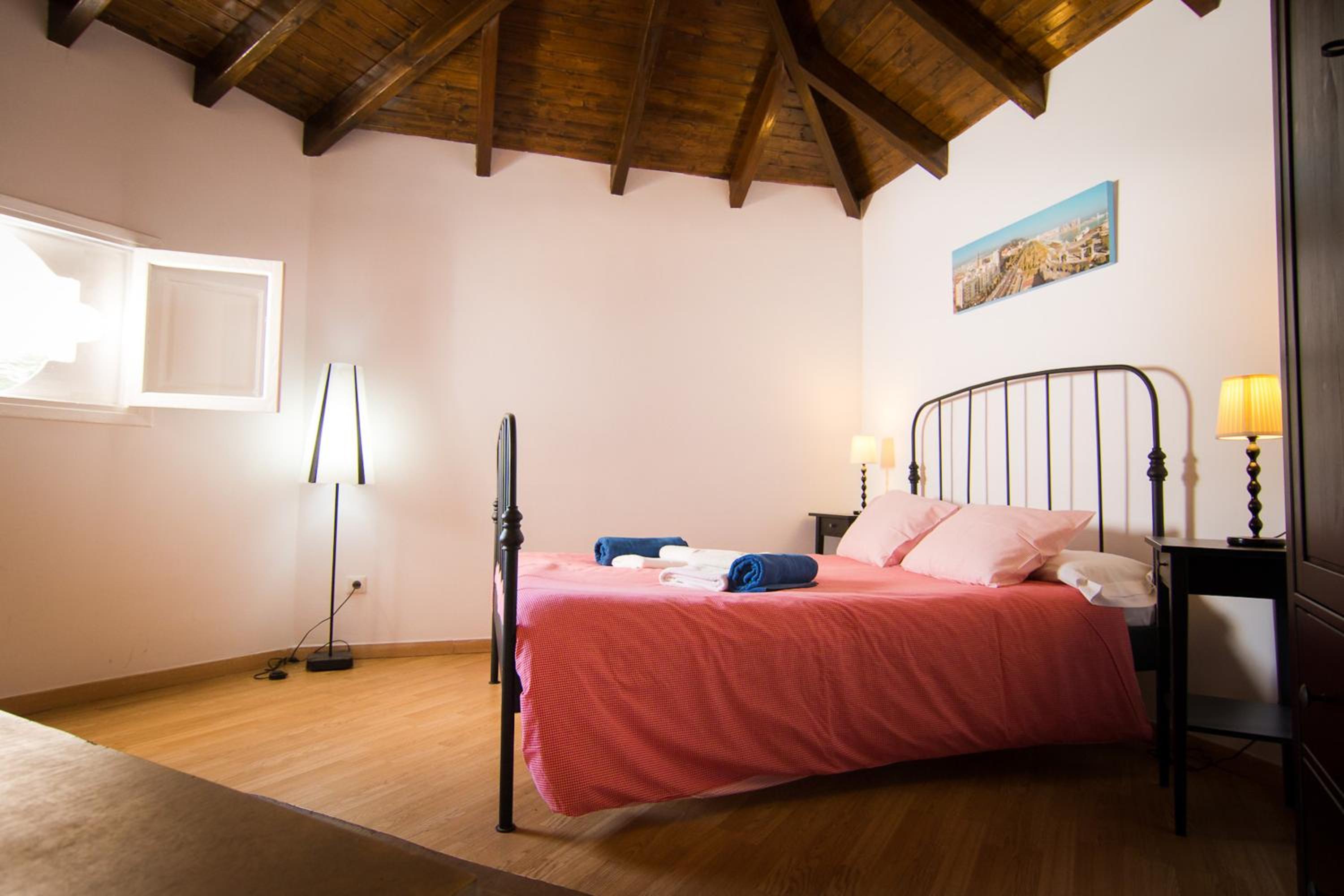 Holidays2Fuengirola Villa 6 bedroom 200 mts Beach