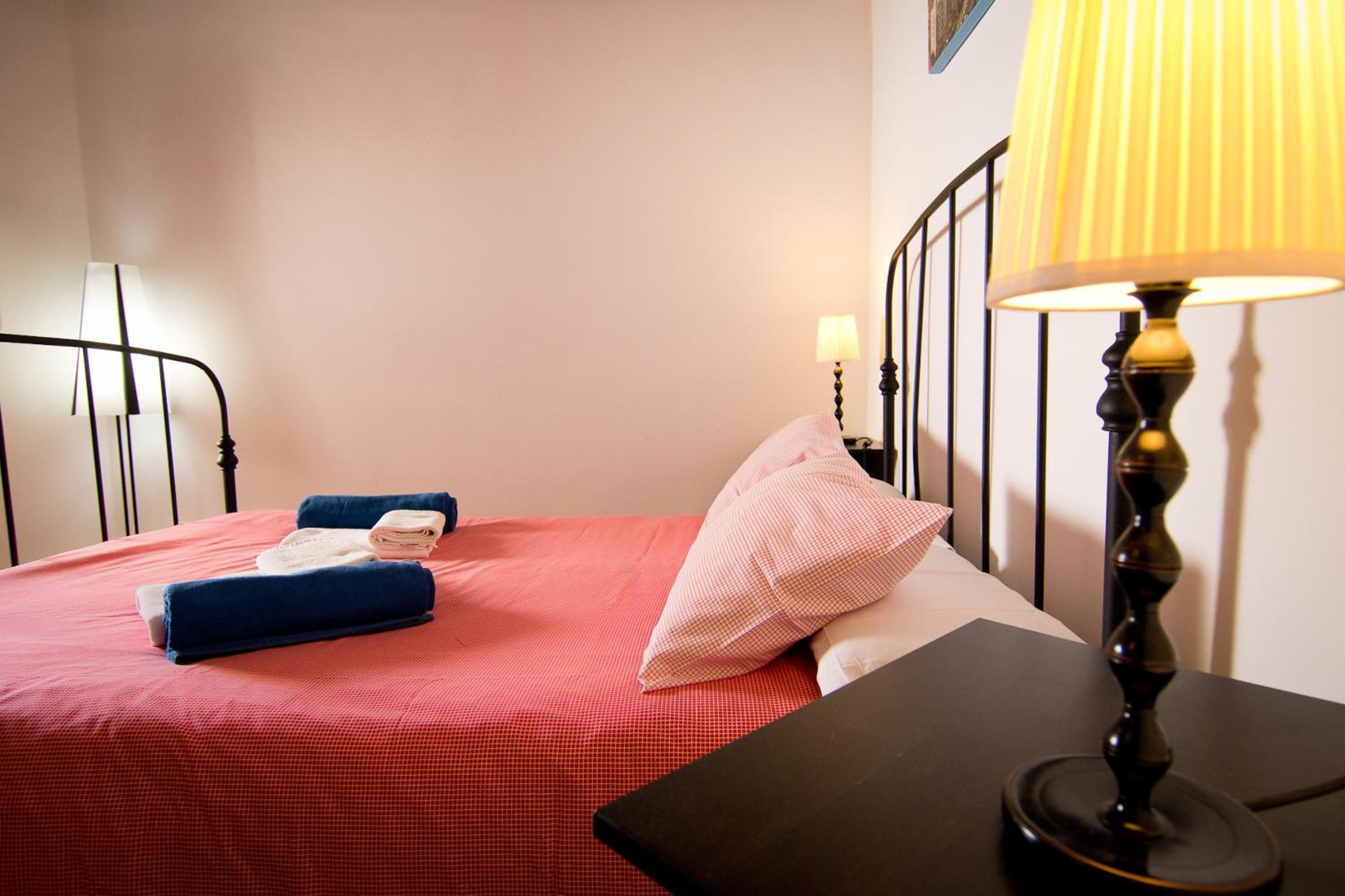 Holidays2Fuengirola Villa 6 bedroom 200 mts Beach