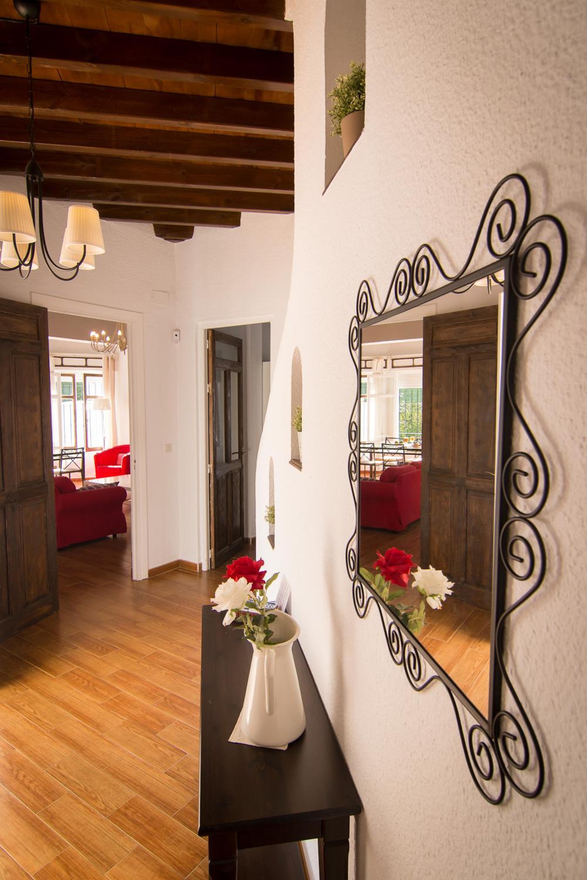 Holidays2Fuengirola Villa 6 bedroom 200 mts Beach
