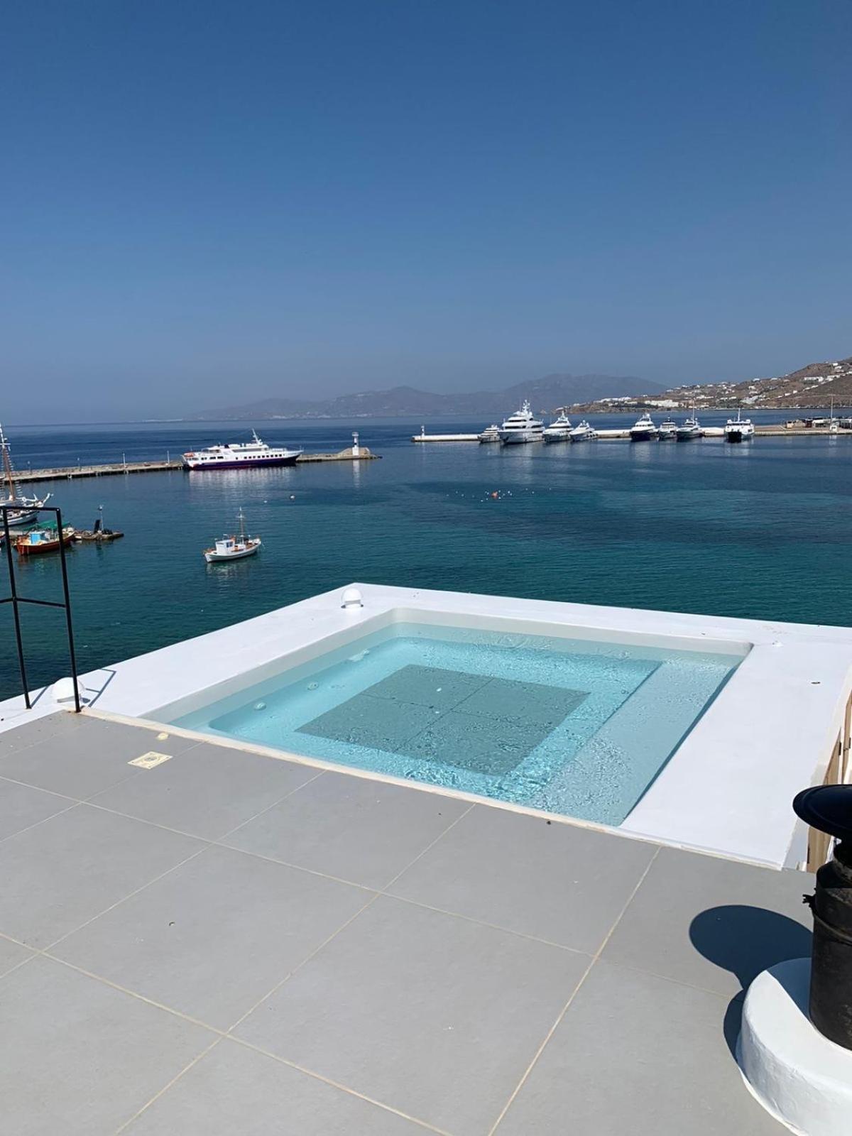 One Manto Square photo 5