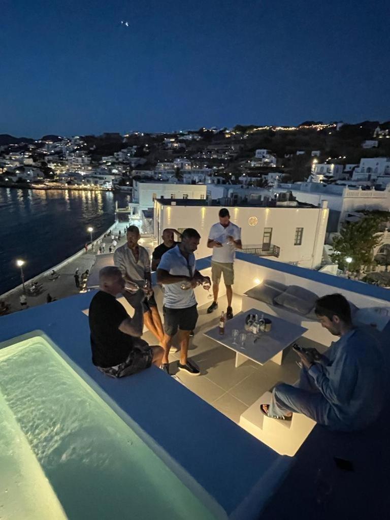 One Manto Square photo 4