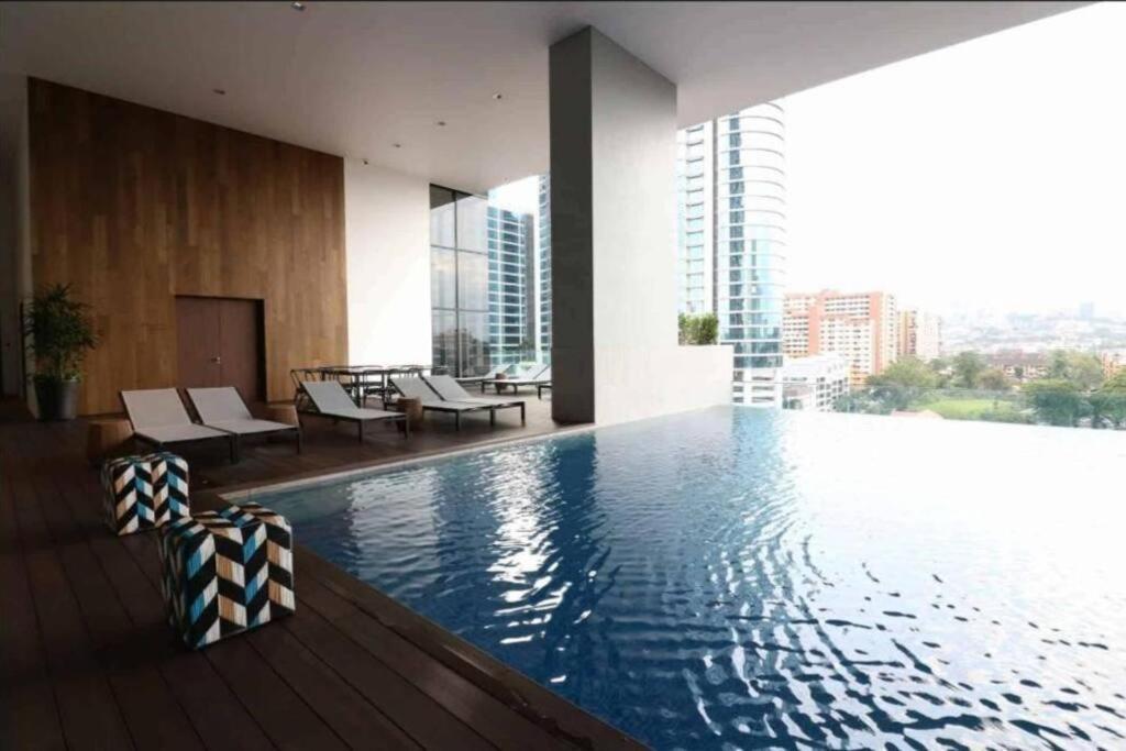 KLSentral-Bangsar-MidValley-2-10pax-Netflix-Balcony-Super Fast Internet