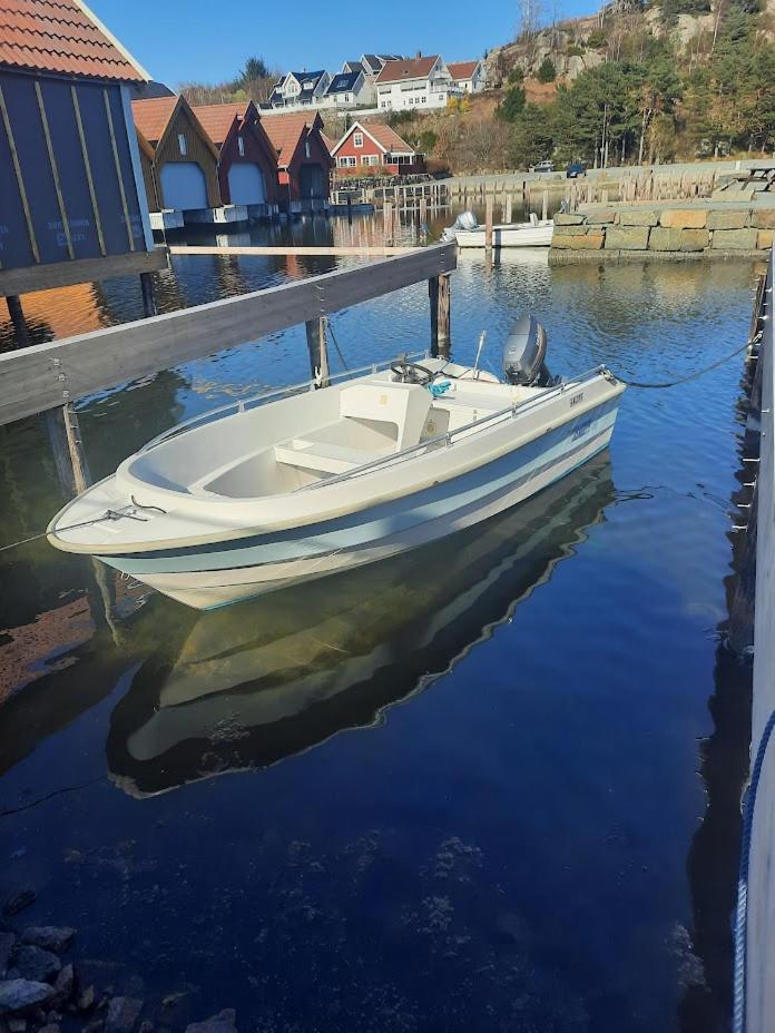 Apartment with boat view 5