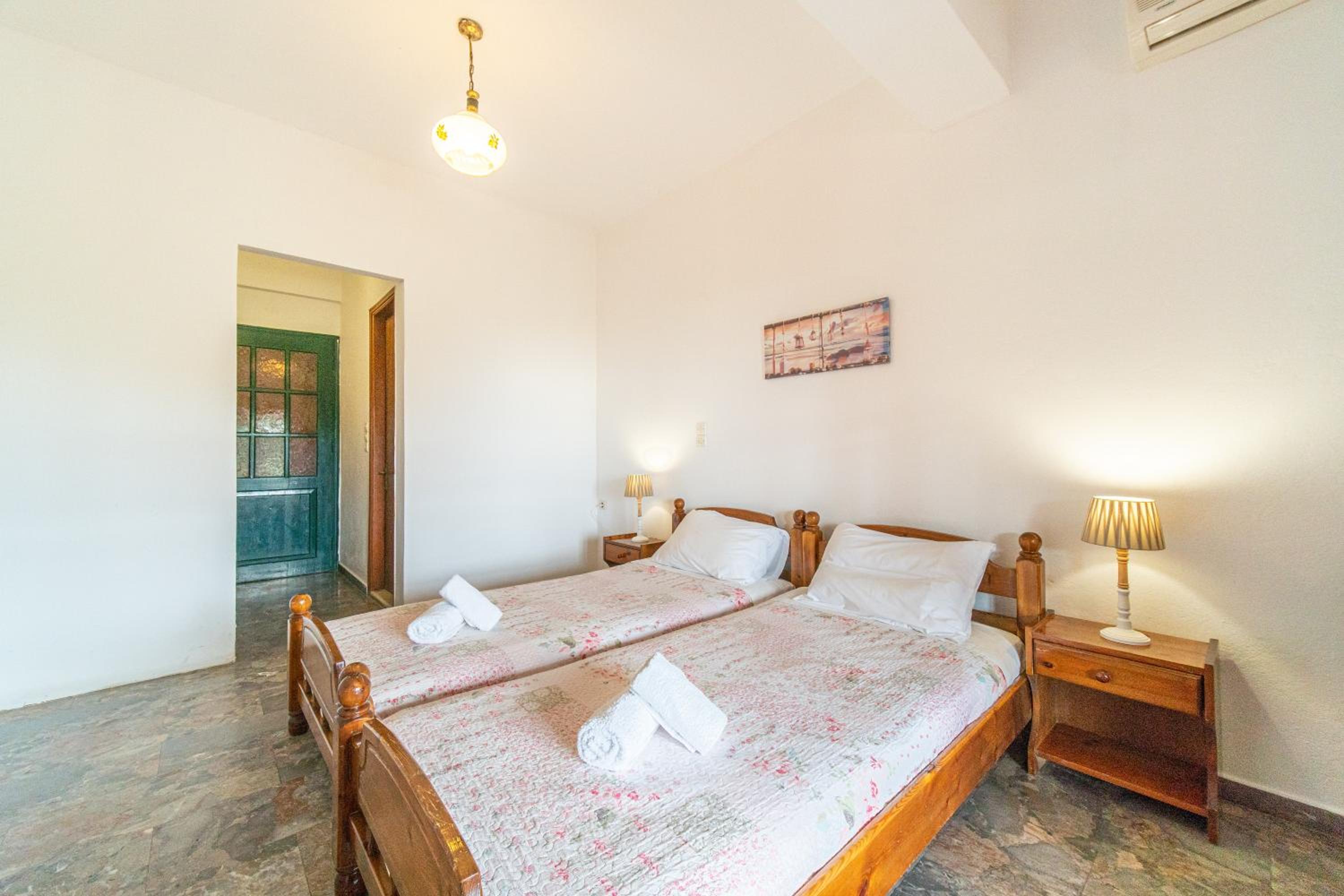 Arianna Studio Ground Floor 7 photo 3