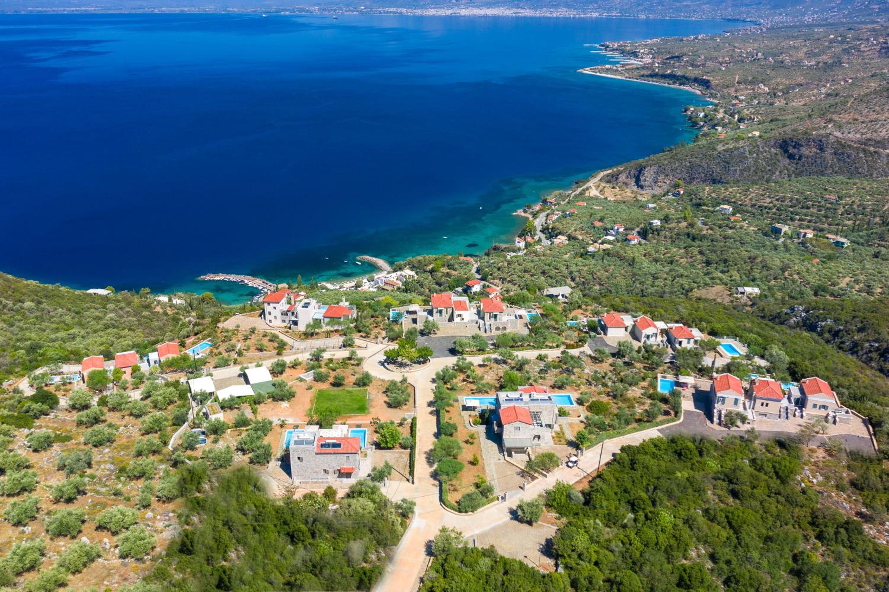 Hotel Searocks Villas Exclusive Resort - Image 1