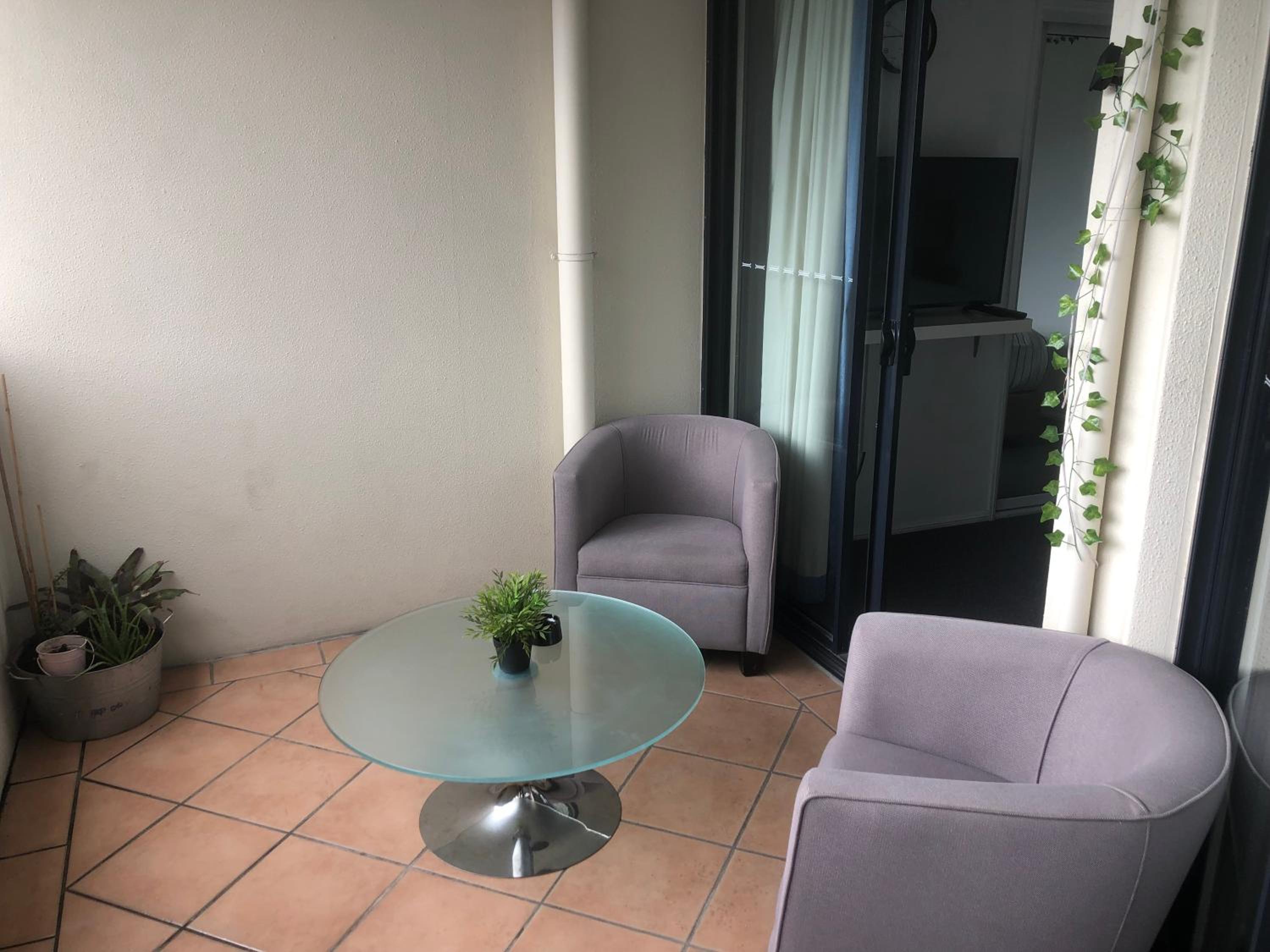 Private rooms in A shared Apartment Free Parking