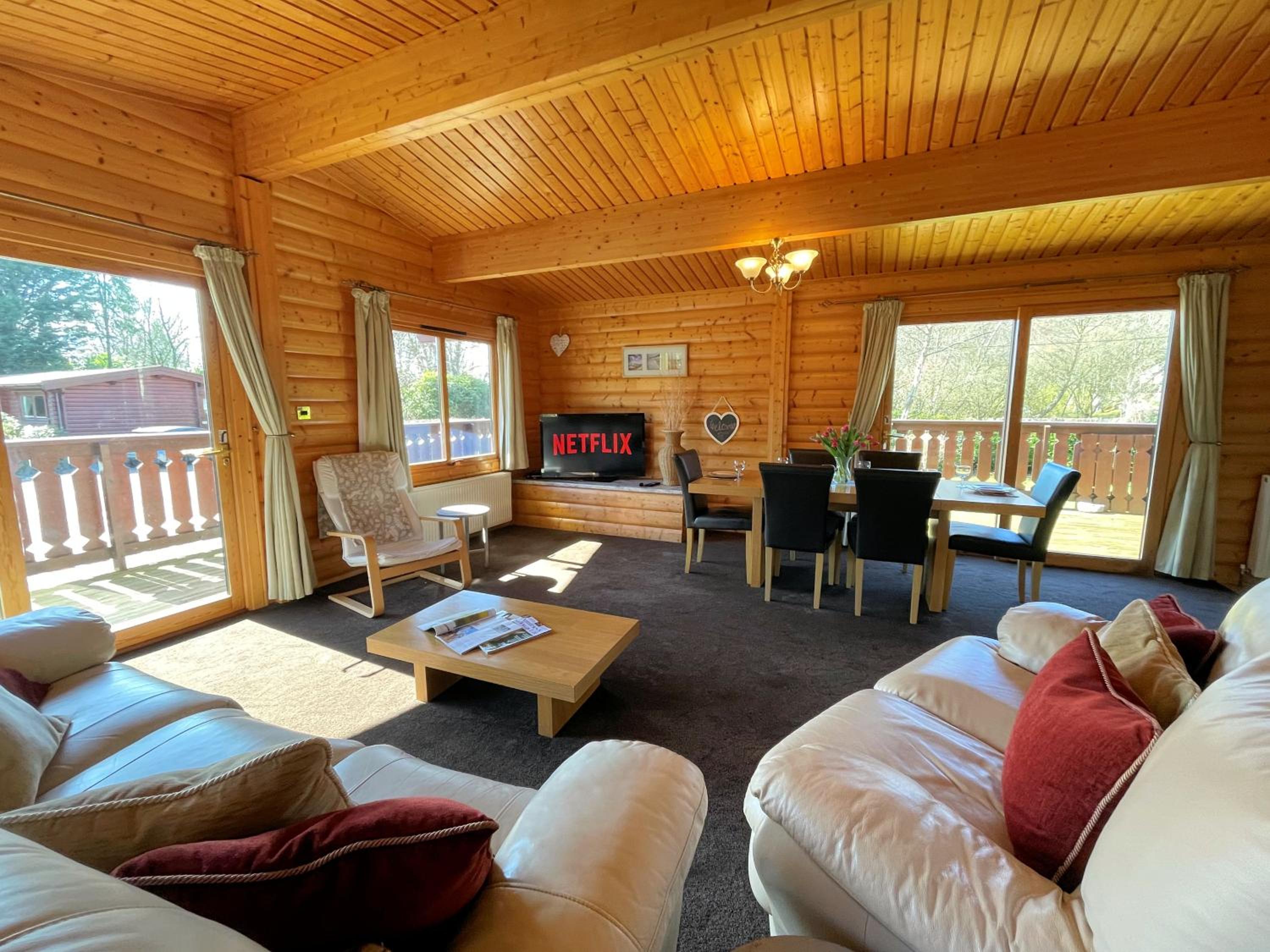 Beautiful Norwegian Lodge in Kippford with Garden - Pass the Keys view 3