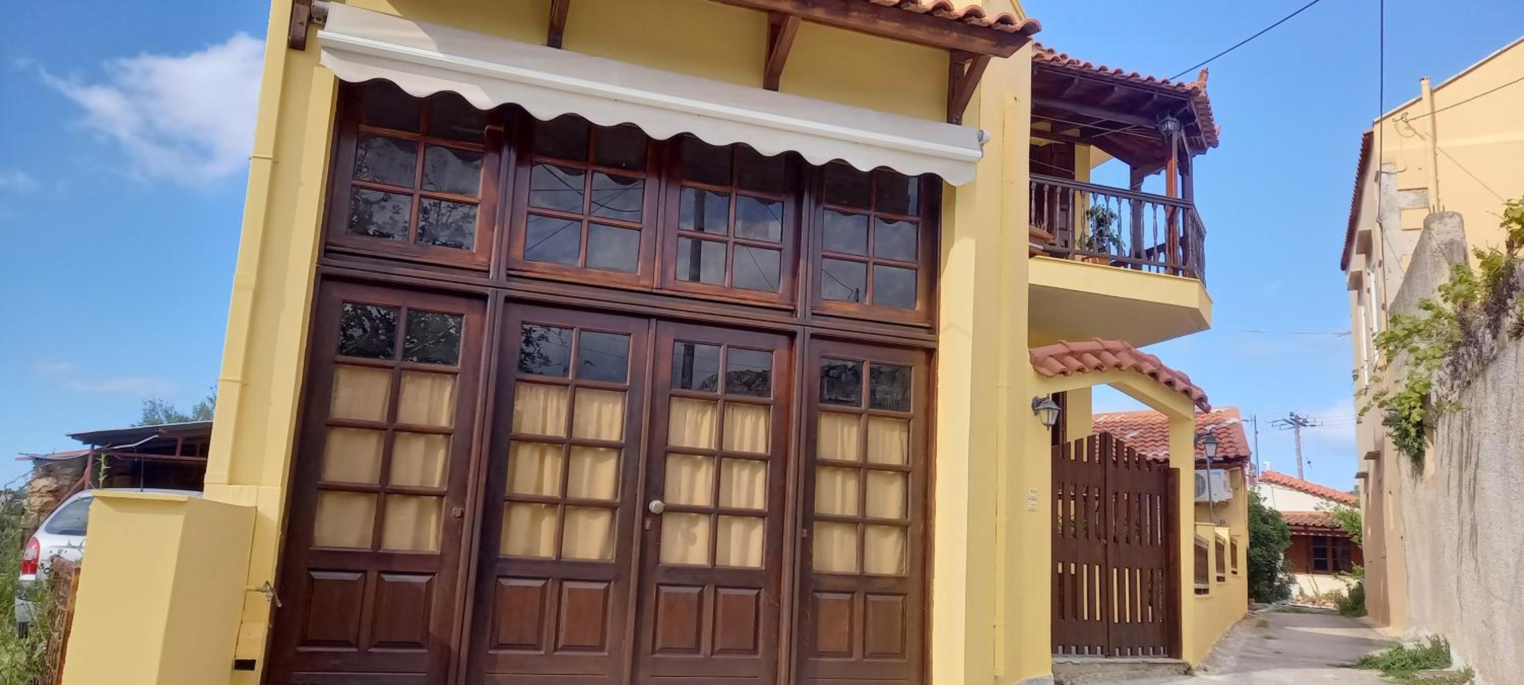Giannis Traditional House