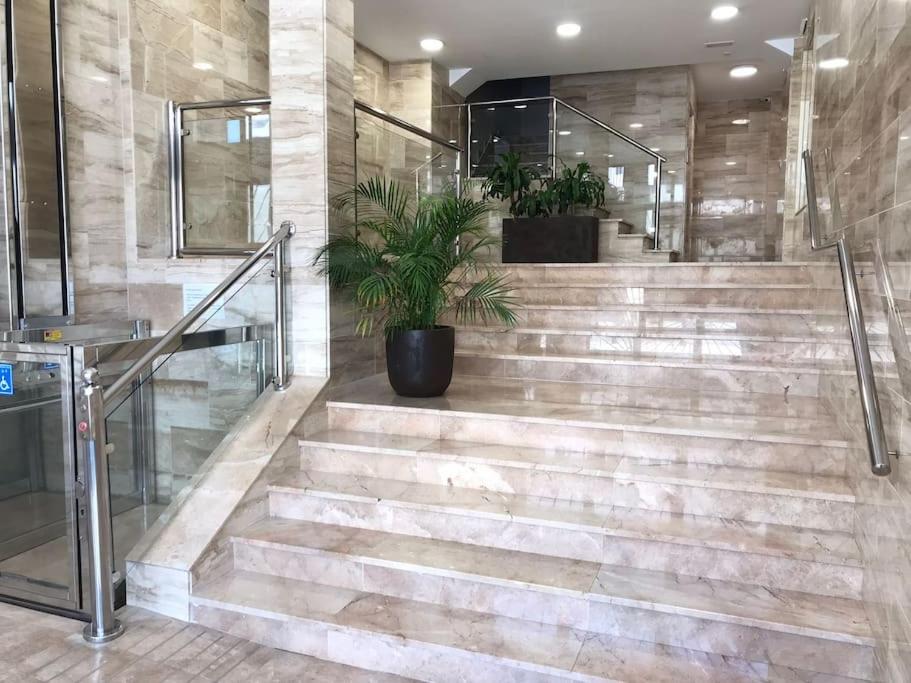 Sea views Penthouse City Center