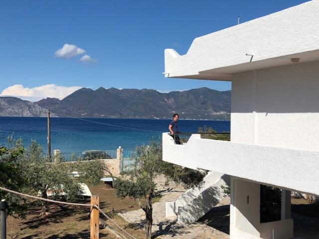 Villa in Kalloni direkt am Meer, tolle Aussicht view 4