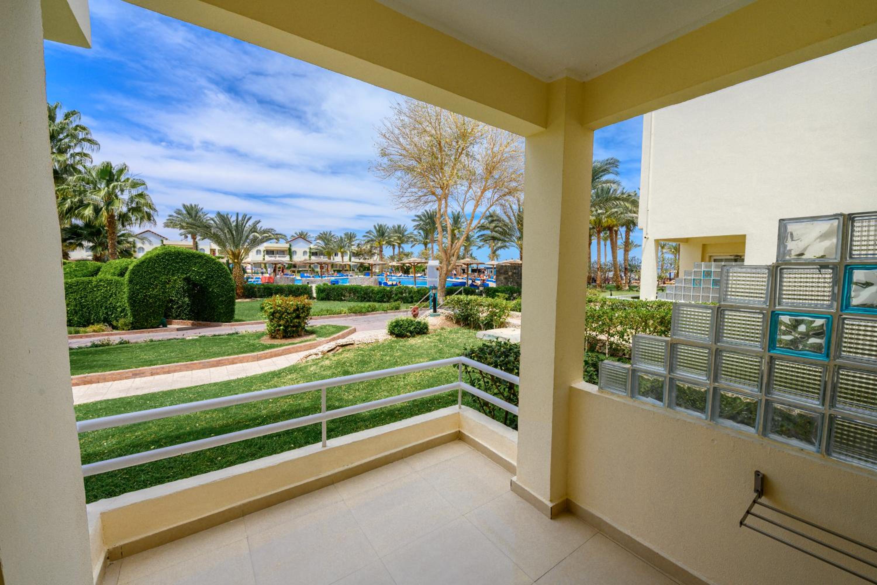 Golden Beach Resort