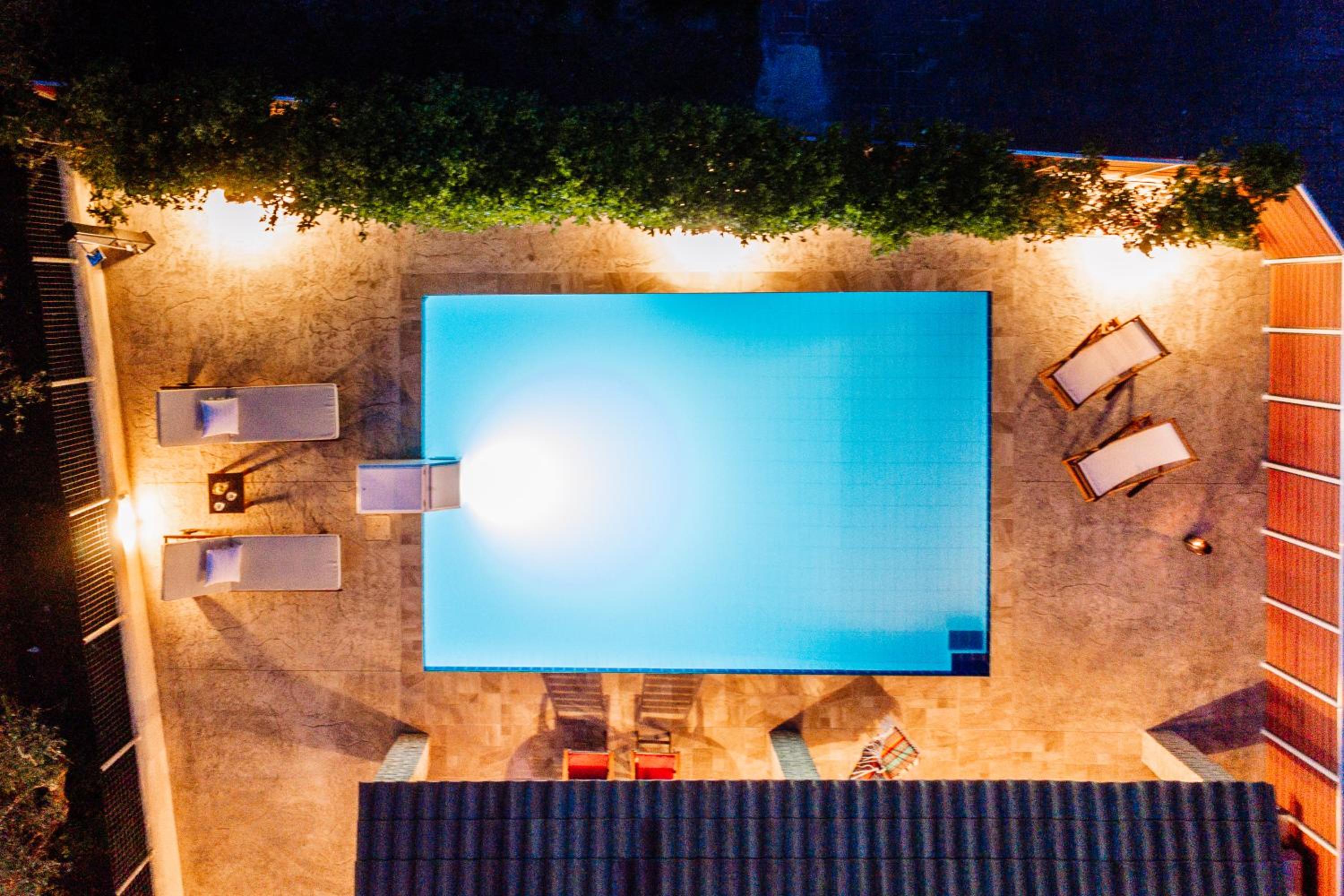 Villa Rosemarie - Luxurious Villa with Pool Just Steps Away from the Sea By Villa Mana Gers