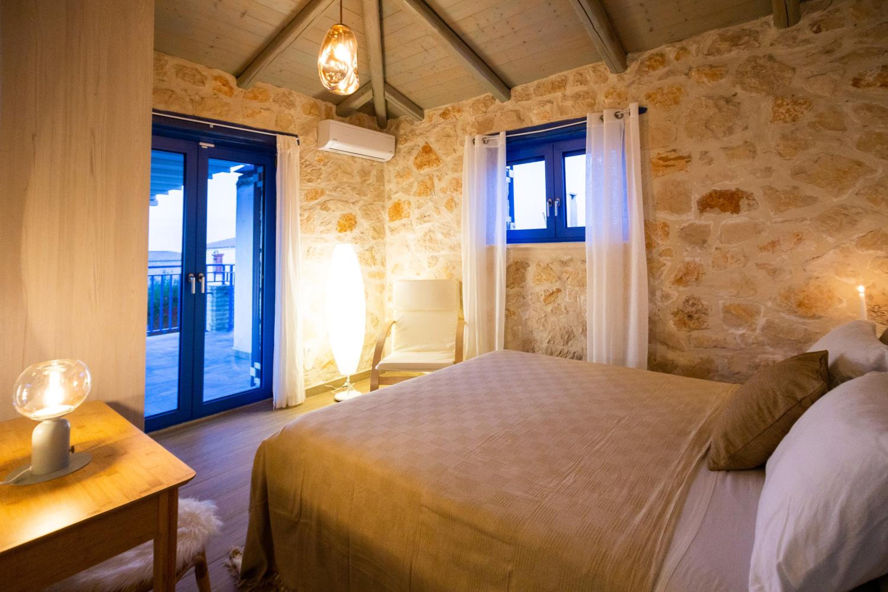Villa Rosemarie - Luxurious Villa with Pool Just Steps Away from the Sea By Villa Mana Gers