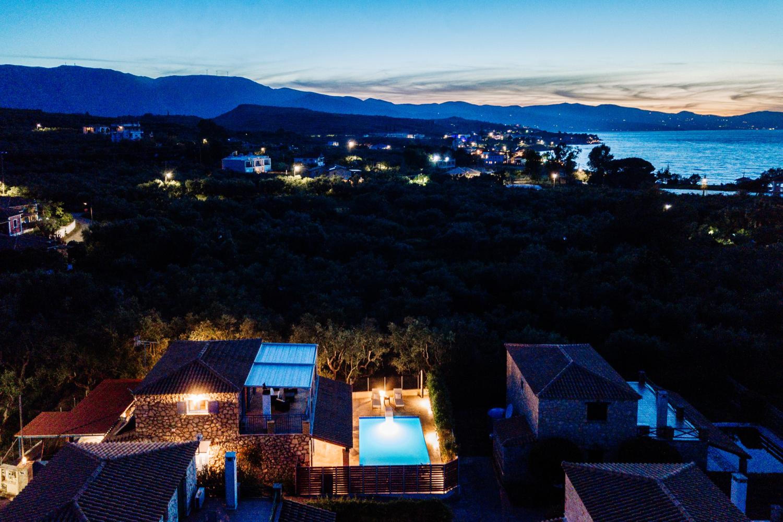 Villa Rosemarie - Luxurious Villa with Pool Just Steps Away from the Sea By Villa Mana Gers