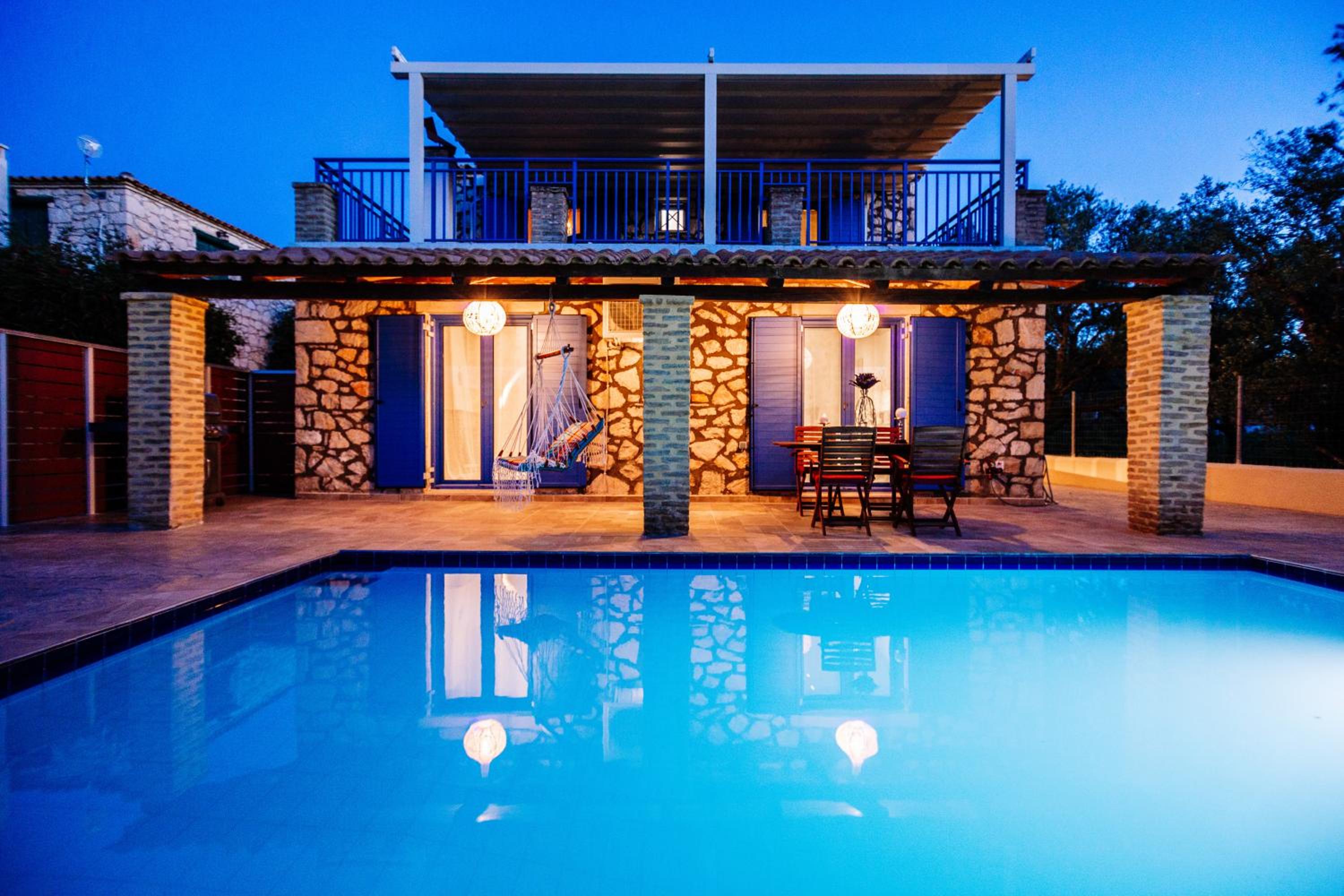 Villa Rosemarie - Luxurious Villa with Pool Just Steps Away from the Sea By Villa Mana Gers