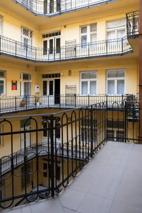 Kolibri Central Apartment