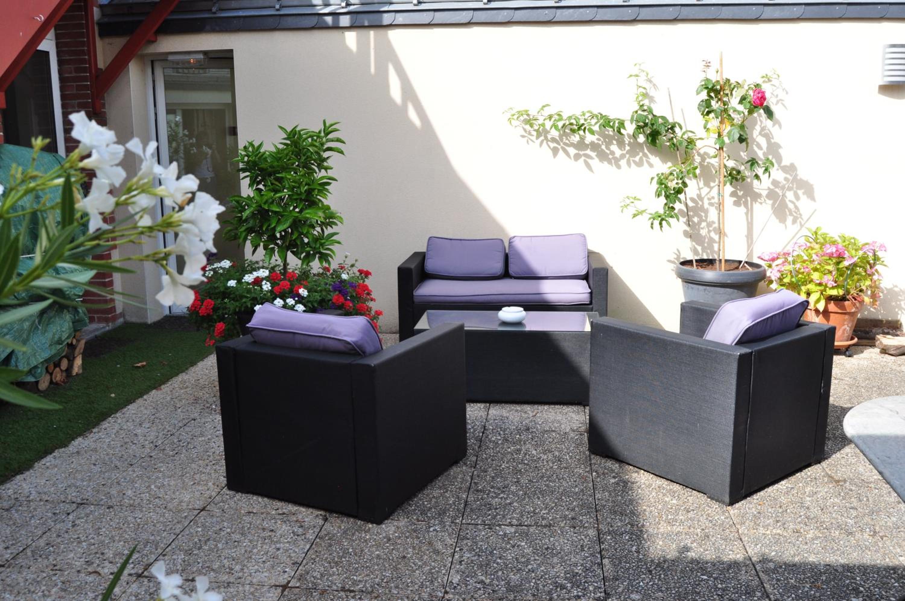outdoor BBQ area
