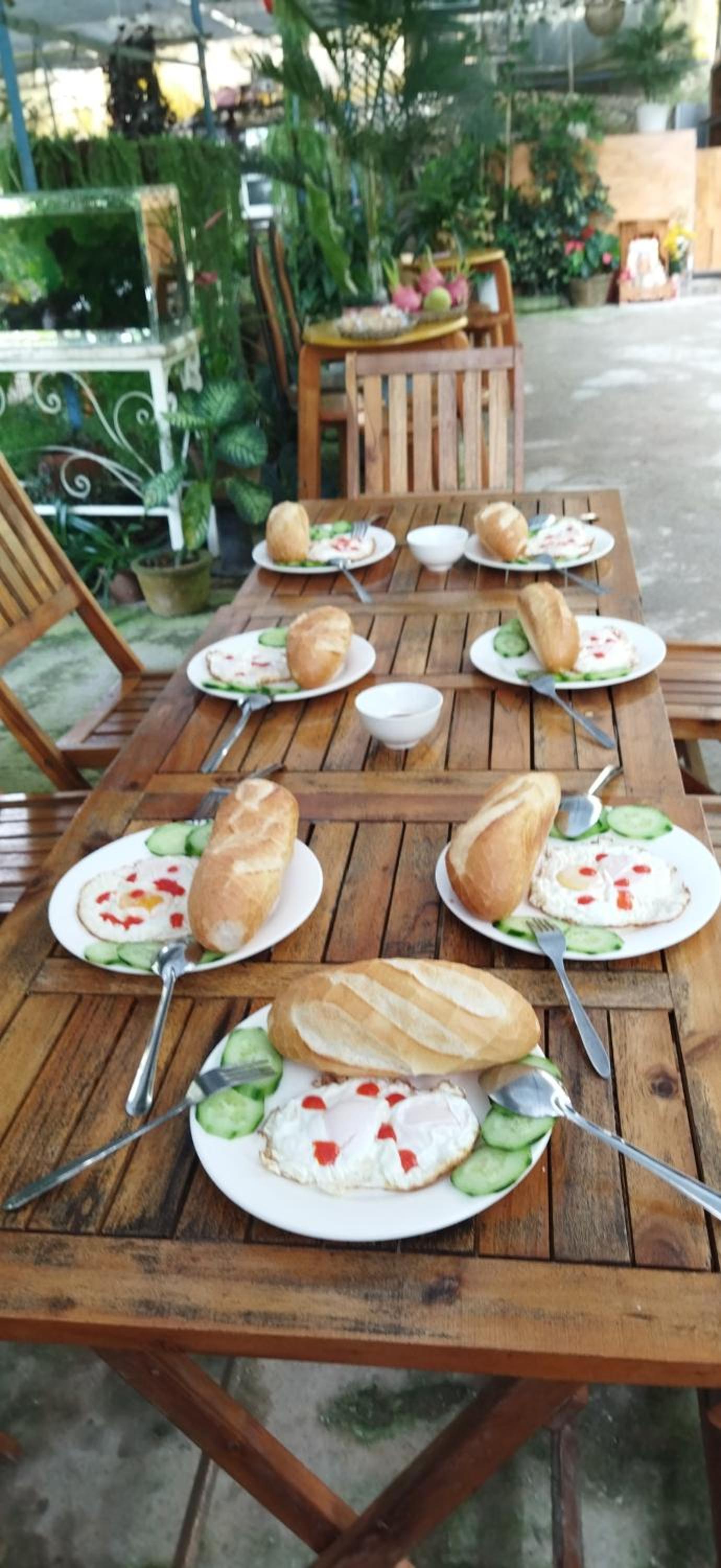 Tuyết Hoa Hòn Bồ Homestay