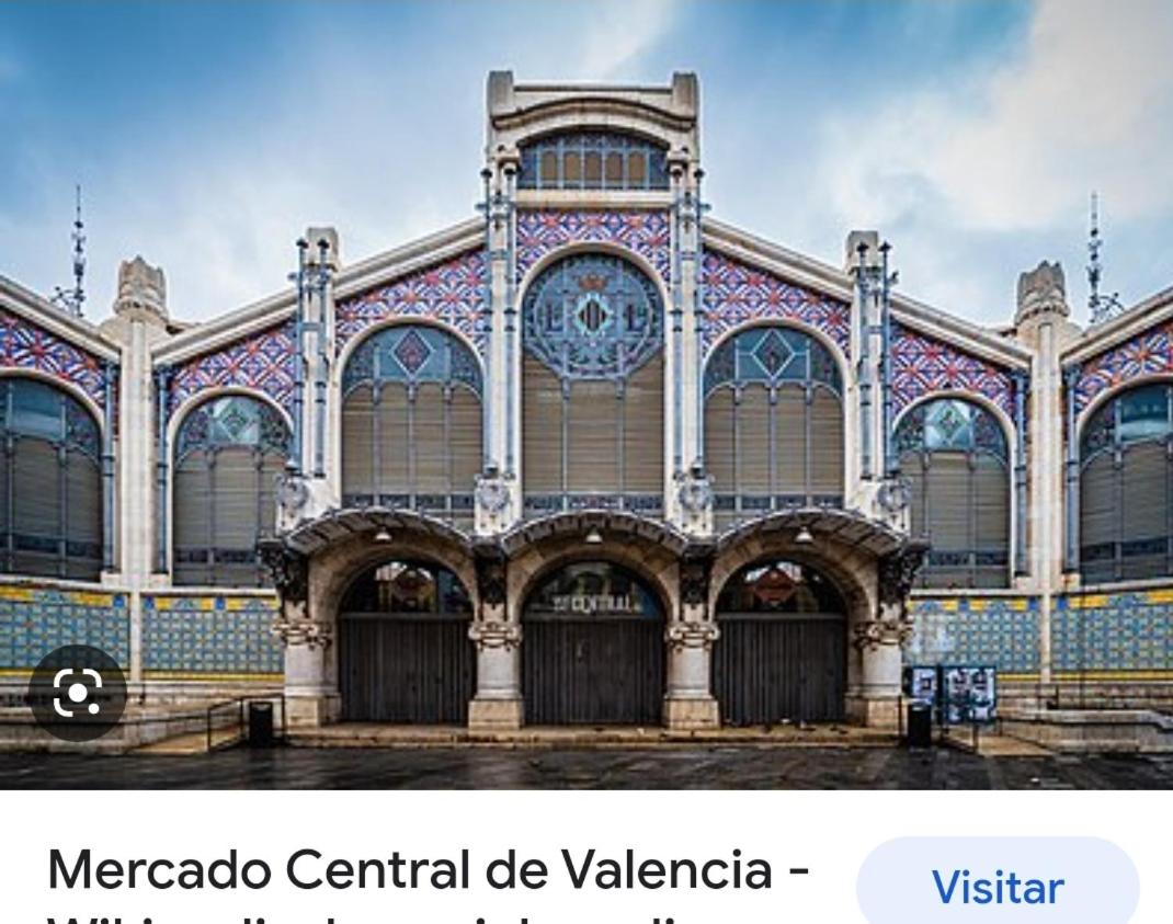 Valencia Centro andando y Playa malvarrosa tranvía