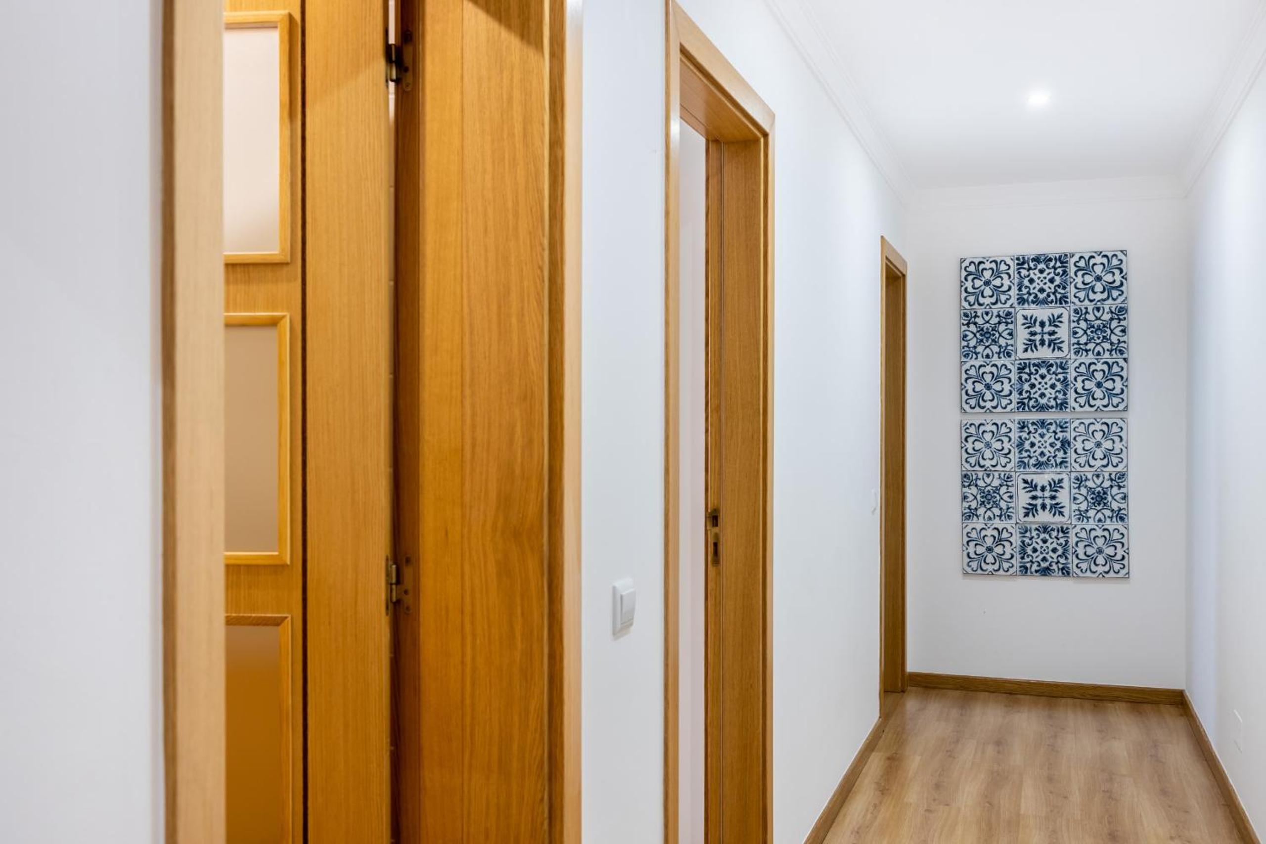 Uptown Lovers Apartment by Seewest view 2