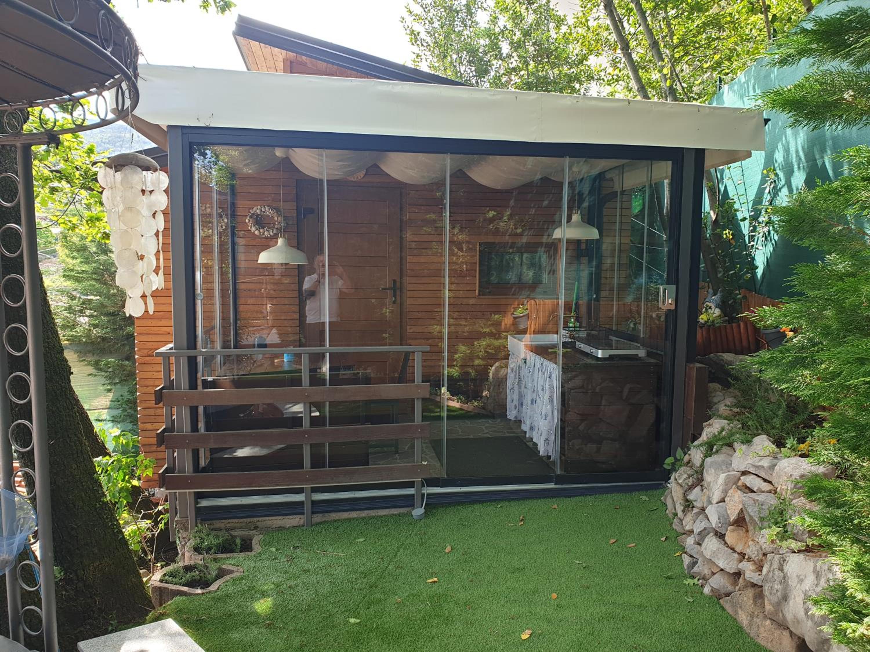 Lu Glamp view 5