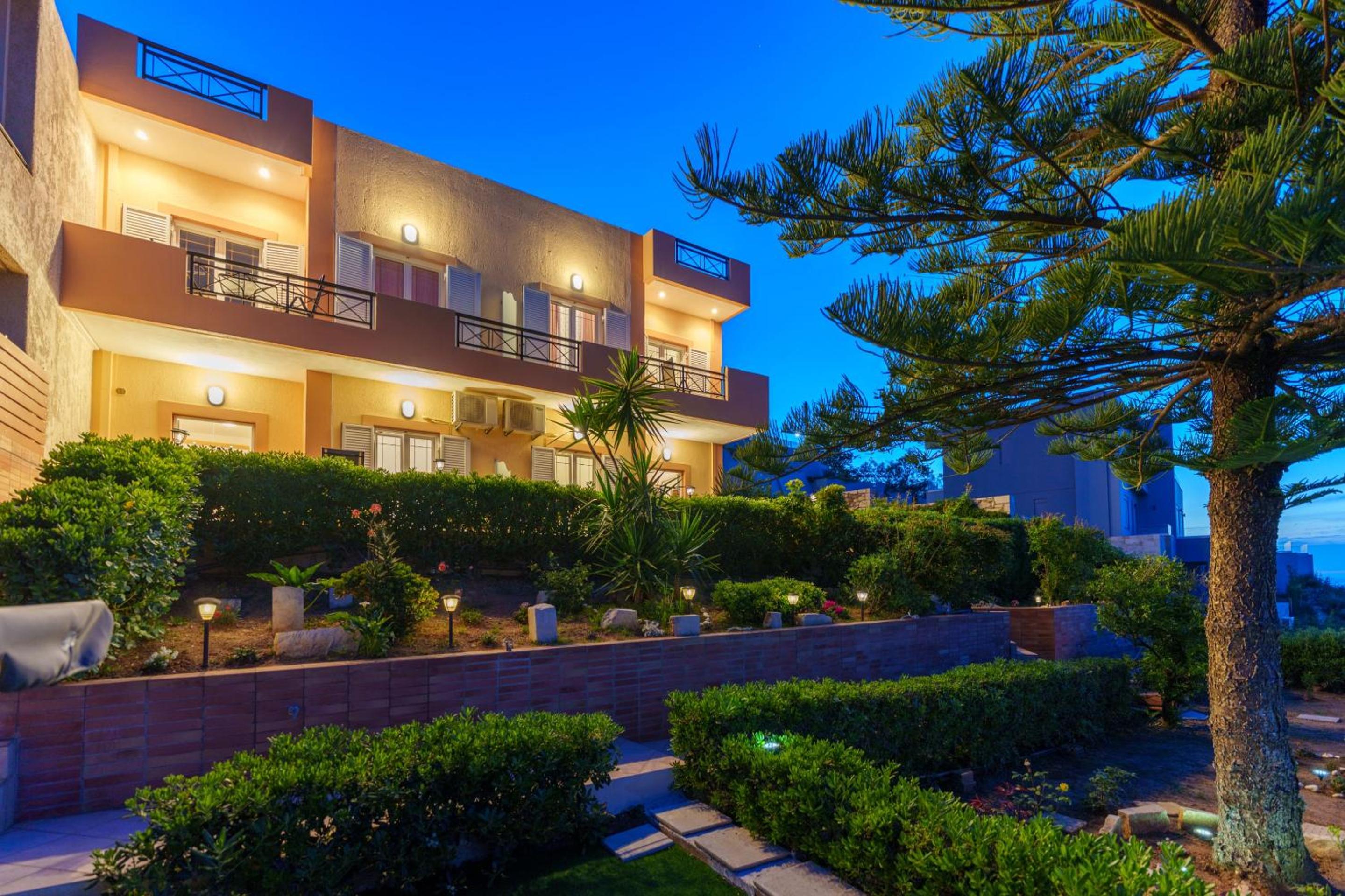 FNK Apartments with Sea View